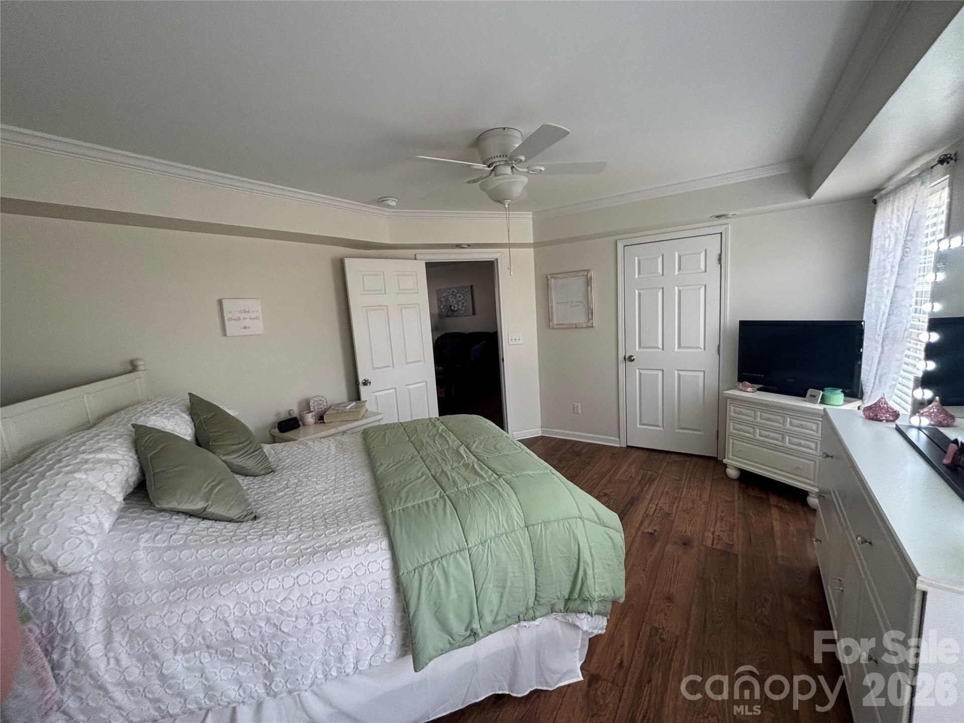124 Hood Heights - Photo 11