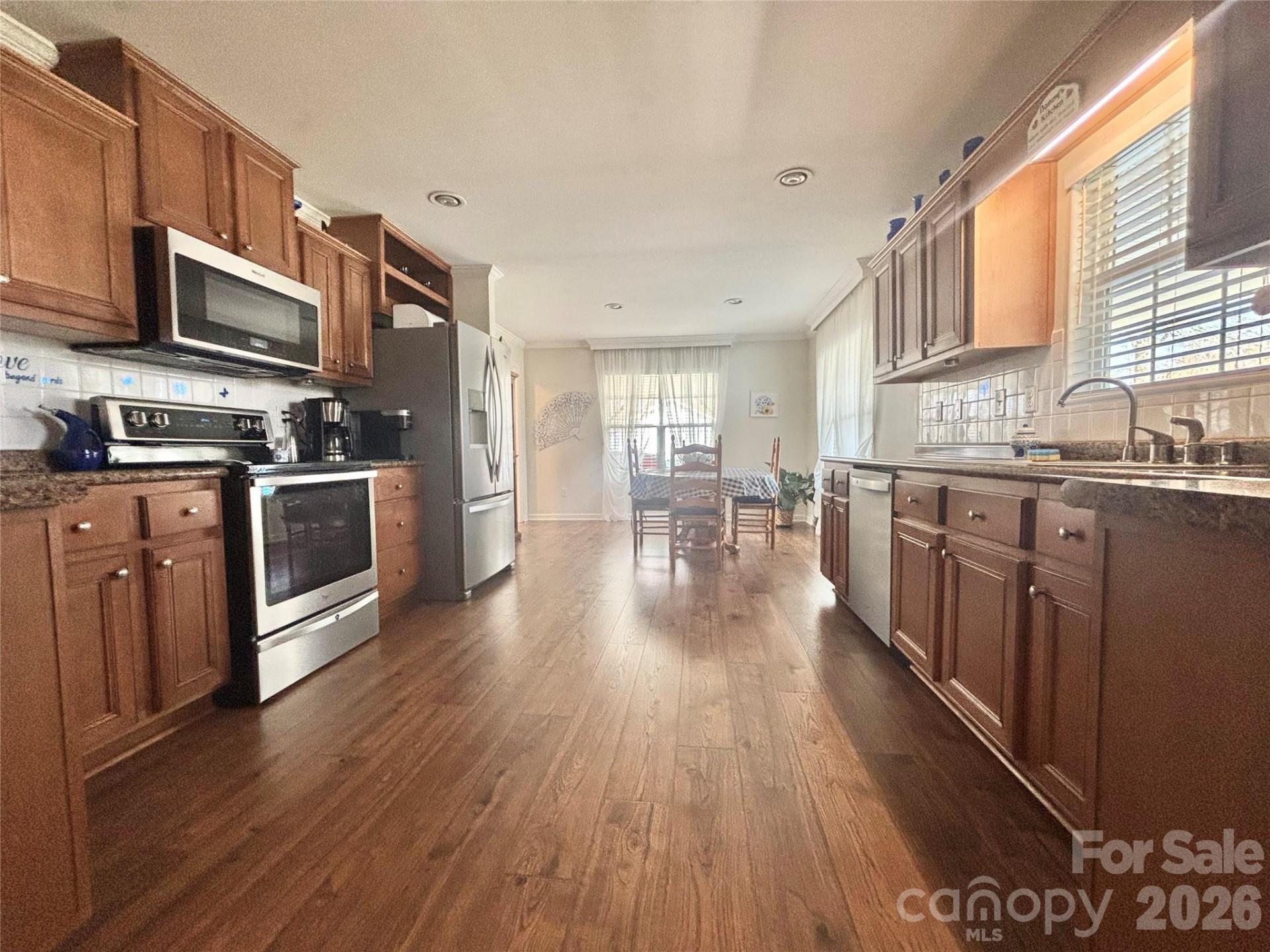 124 Hood Heights - Photo 4