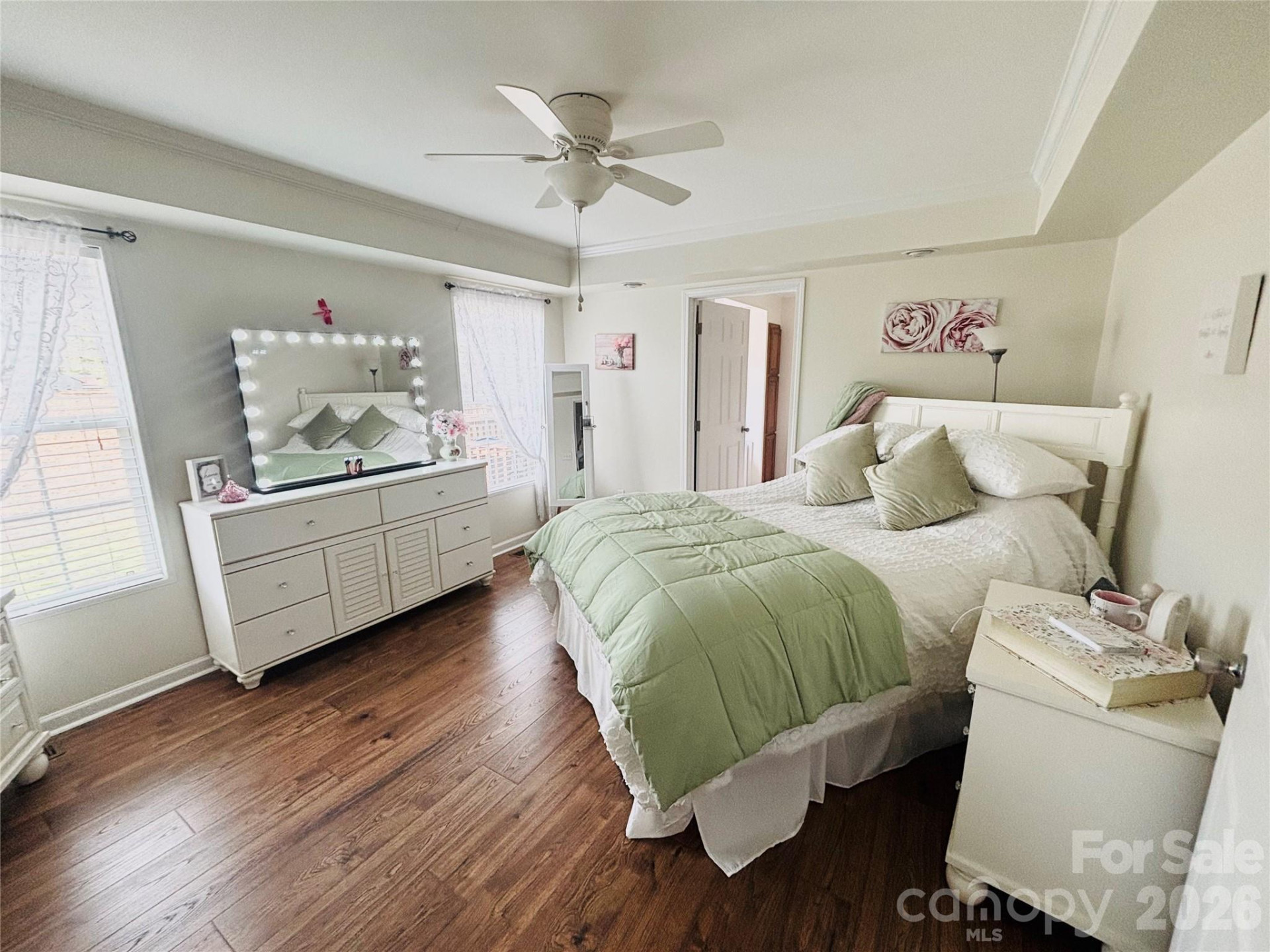 124 Hood Heights - Photo 10