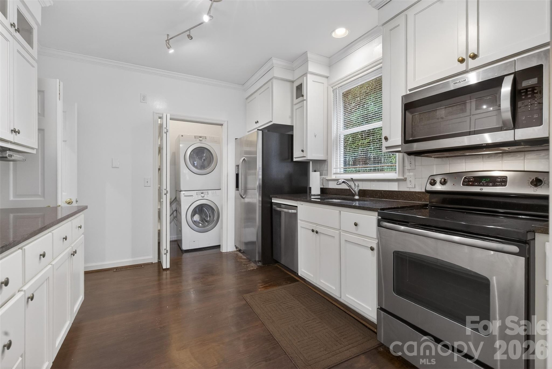 56 Whitney Avenue - Photo 6