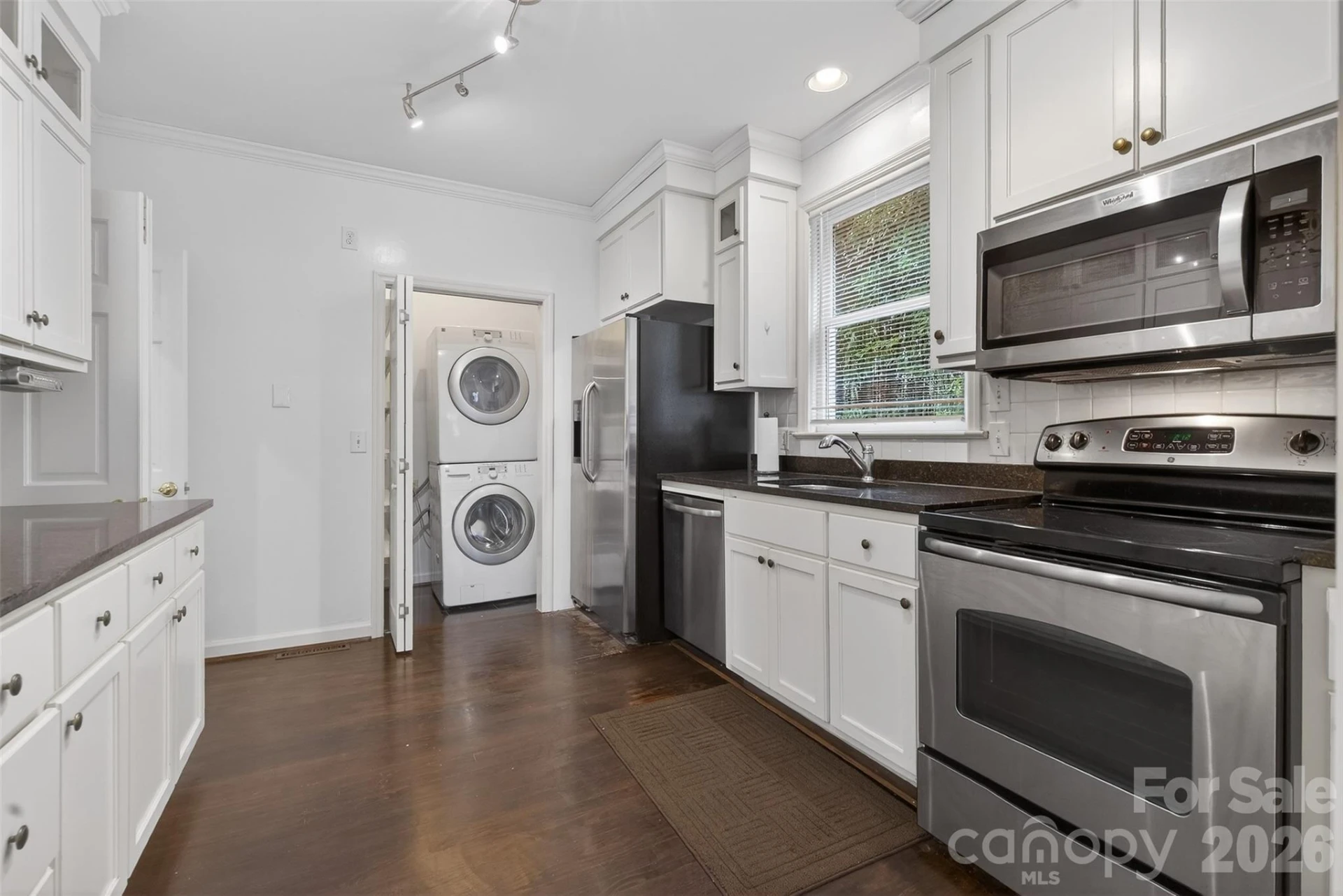 56 Whitney Avenue - Photo 6