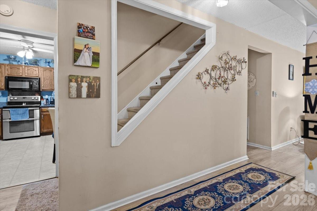 51 Poplar Tree Lane - Photo 8