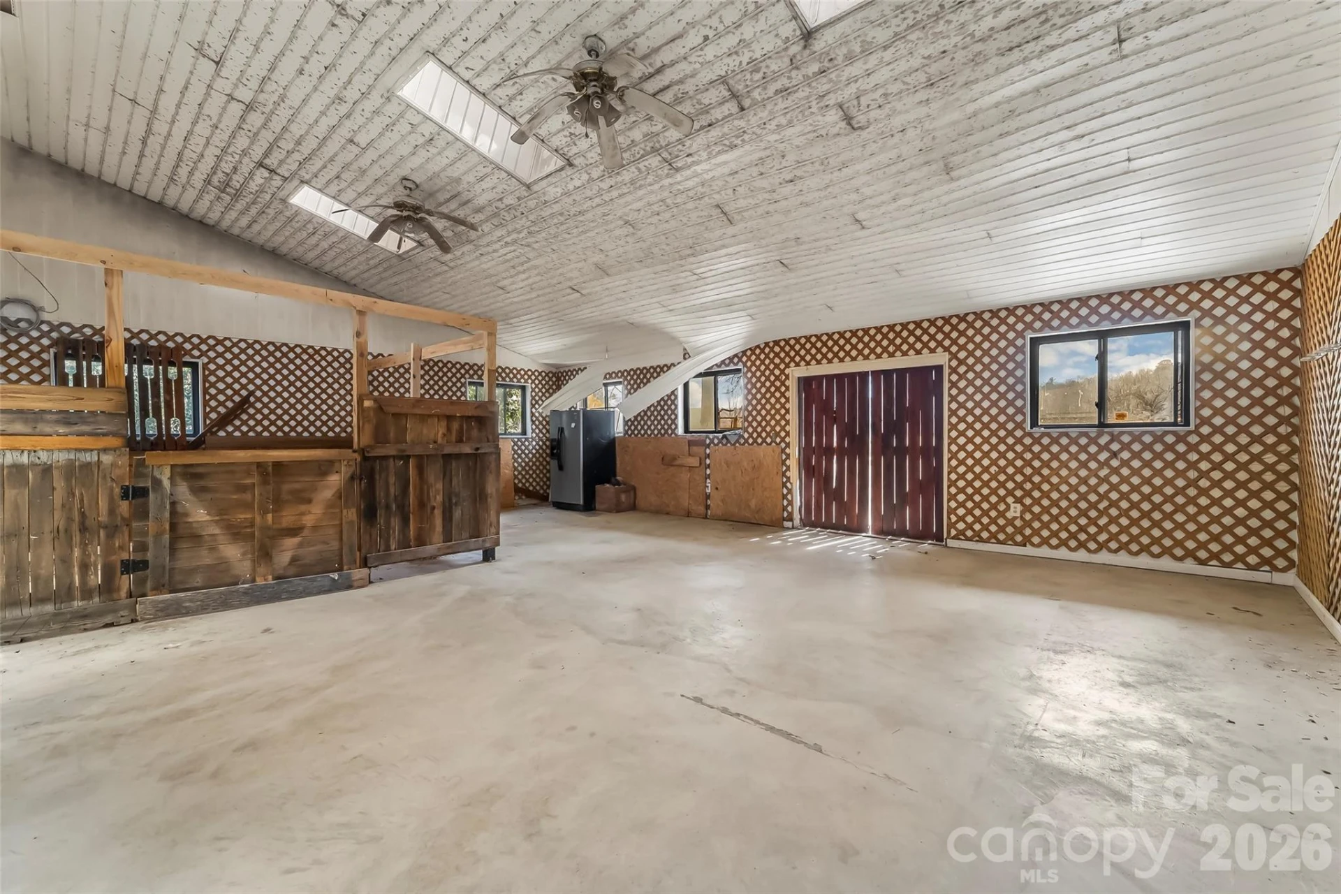 2590 Airport Road - Photo 31
