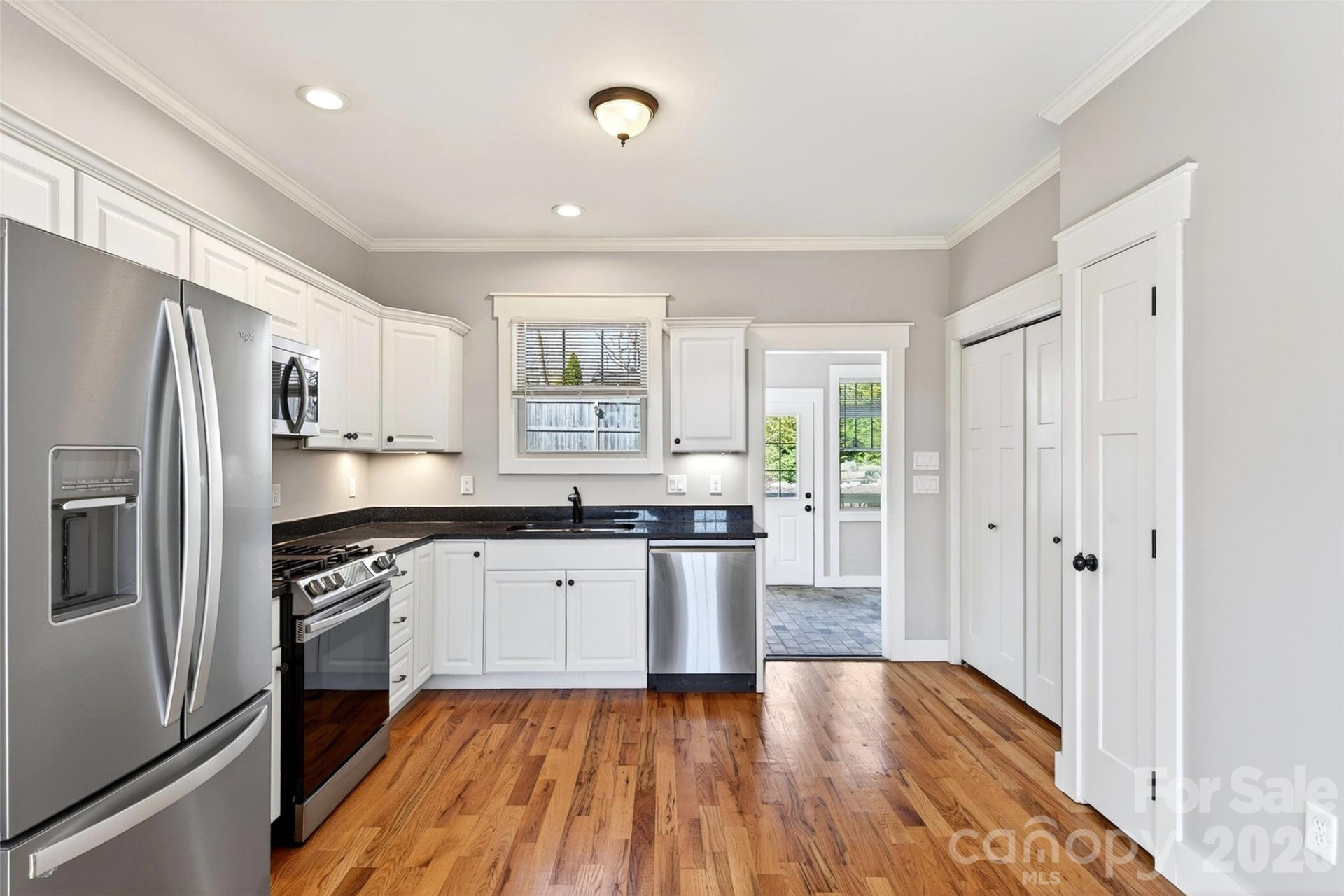 311 Lake Oak Drive - Photo 11
