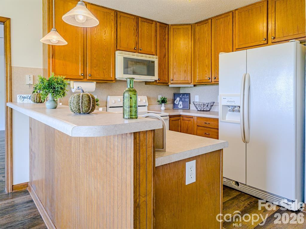 485 Mountain Lookout Drive - Photo 2