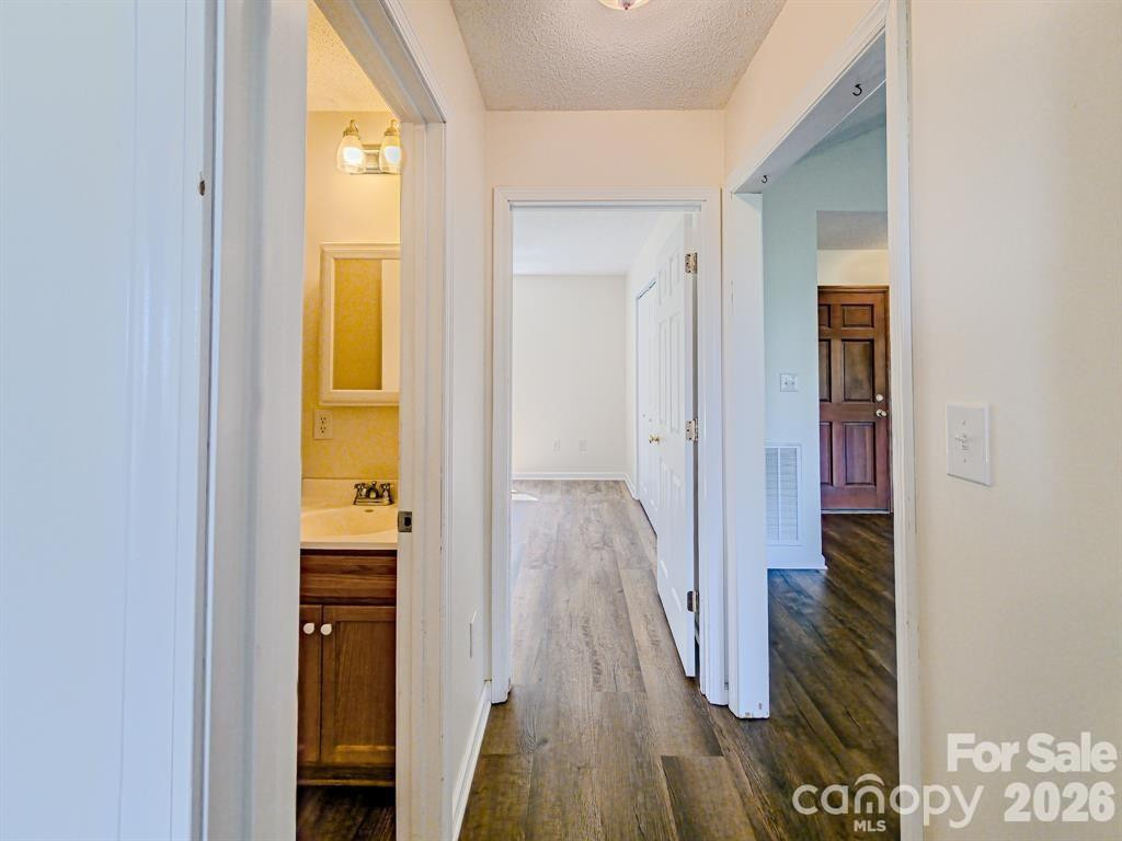 485 Mountain Lookout Drive - Photo 19