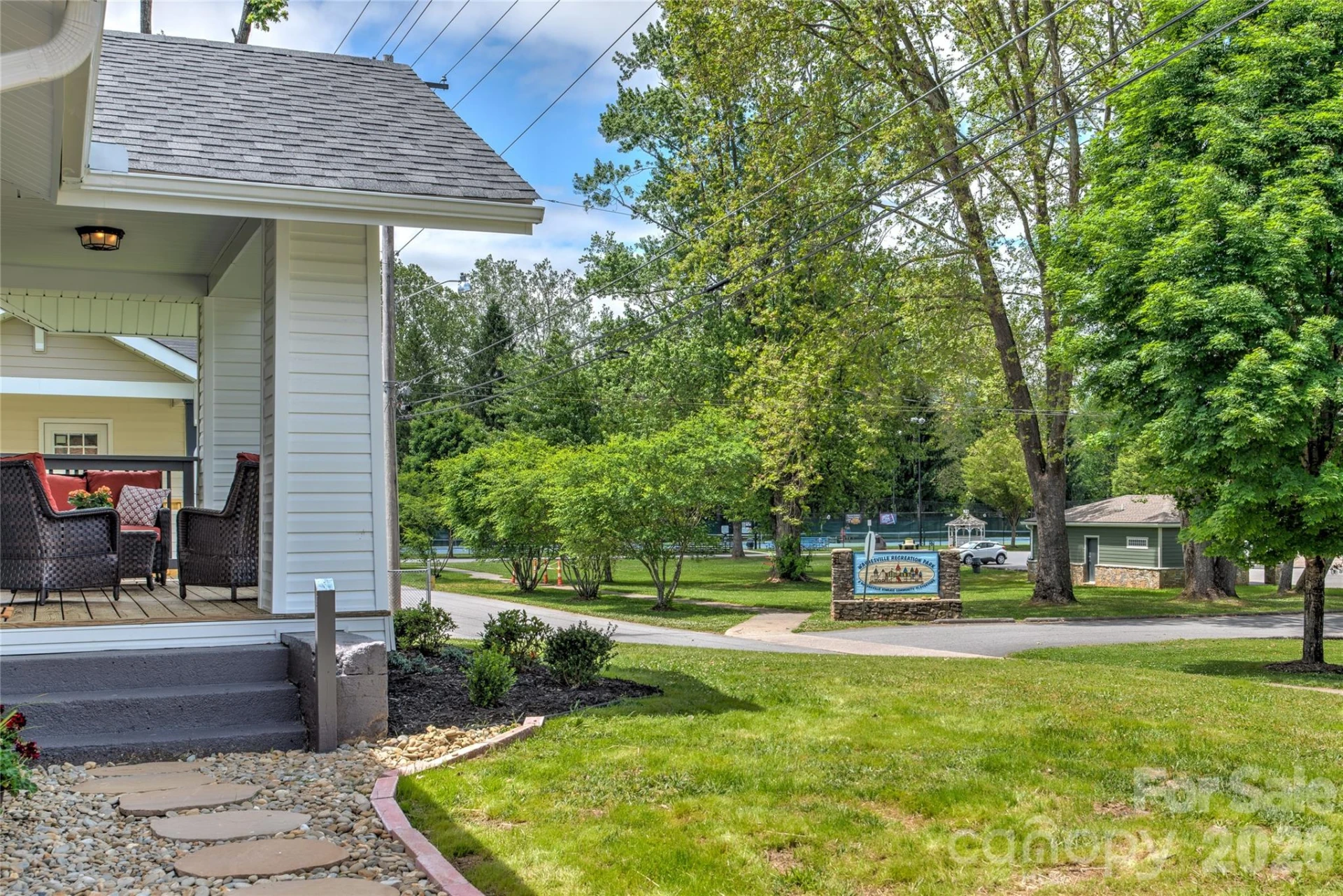 109 Marshall Street - Photo 3