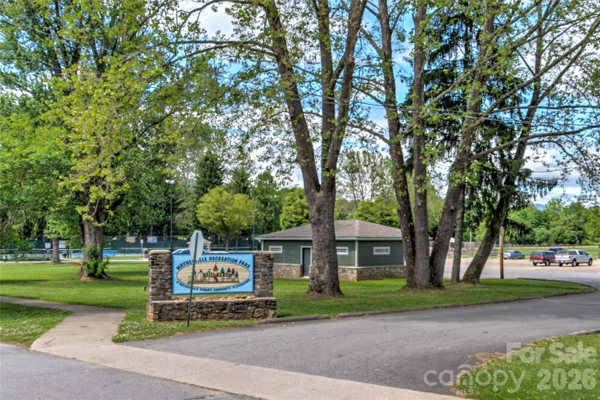 109 Marshall Street - Photo 4