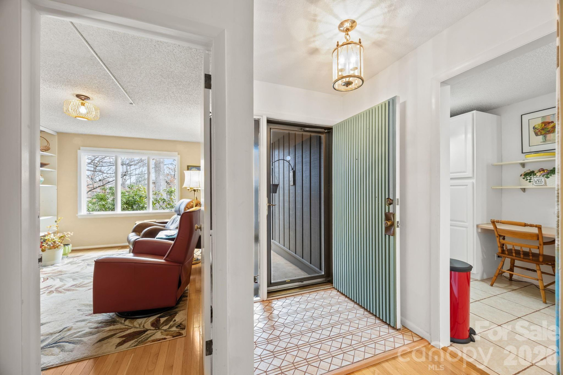 102 Crowfields Drive - Photo 8