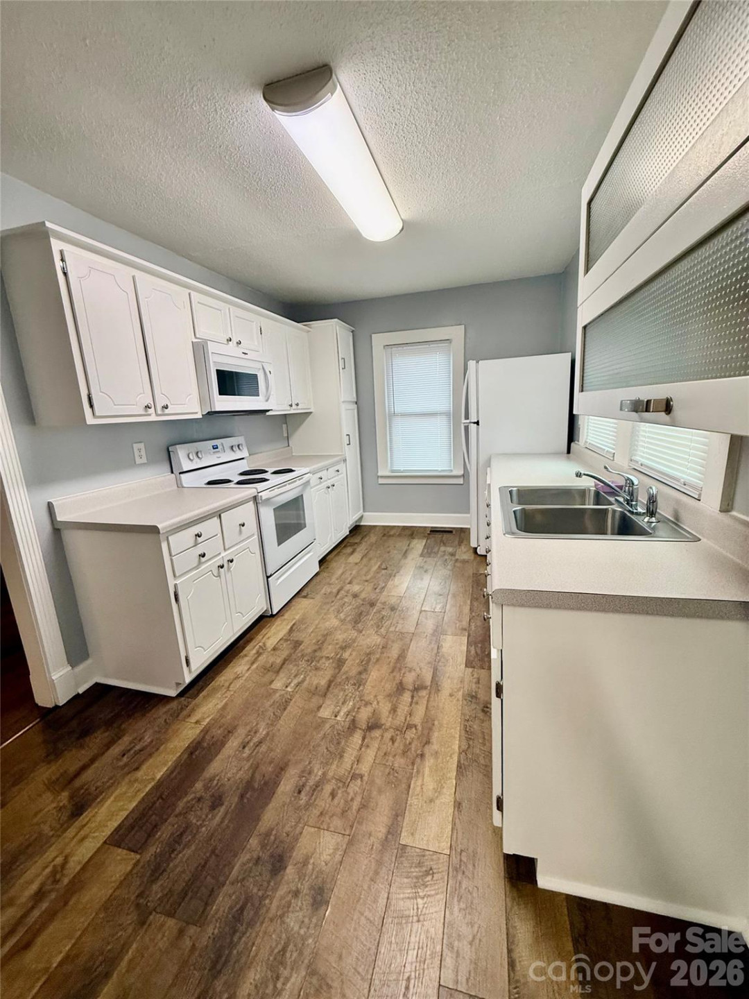 100 Perry Street - Photo 9