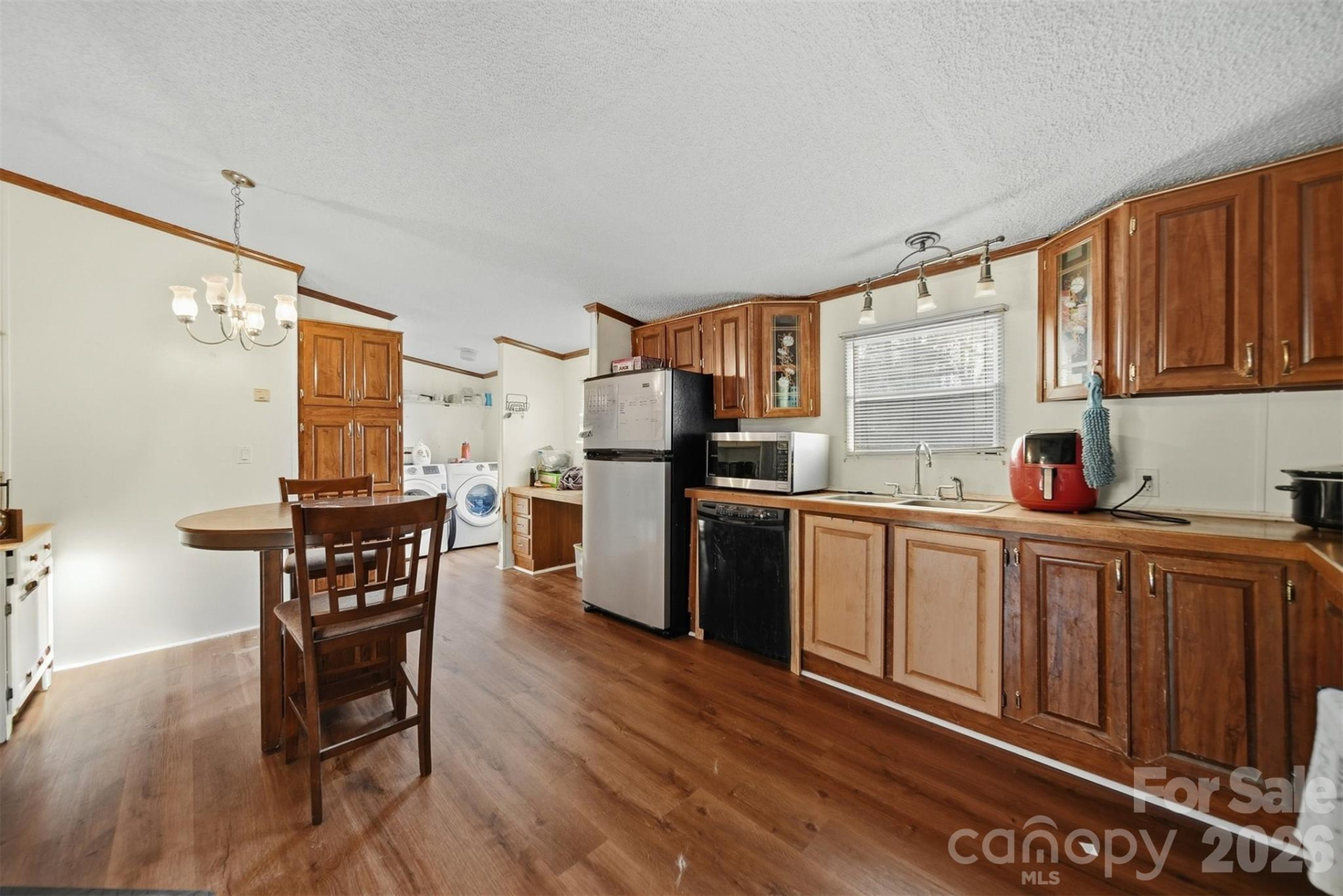 109 10th Street - Photo 6