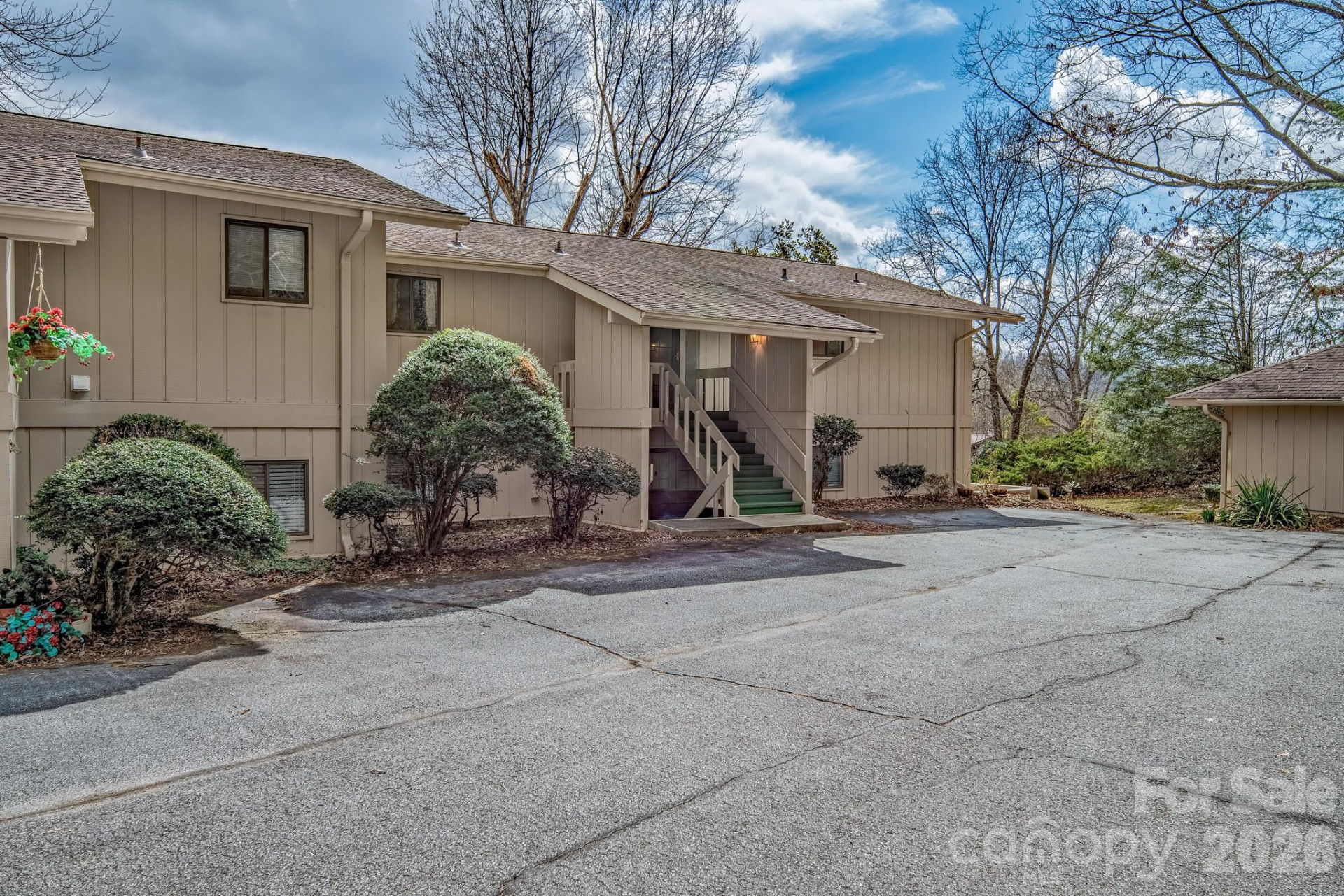 1813 Glen Cannon Drive - Photo 2