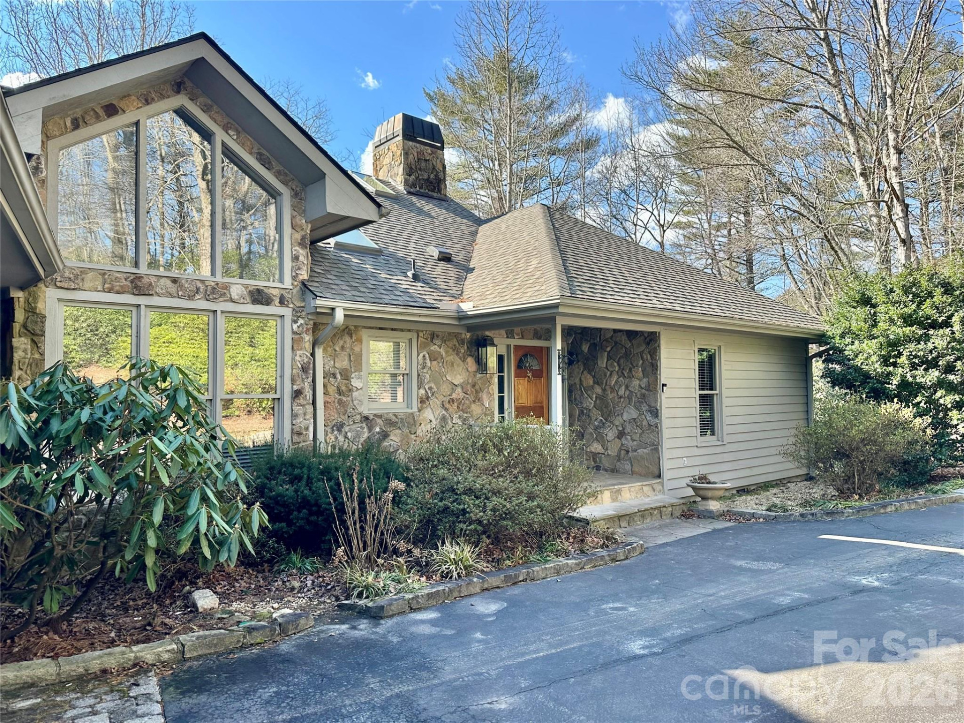 940 Winding Creek Road - Photo 2