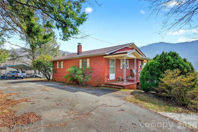 1306 Fork Mountain Road