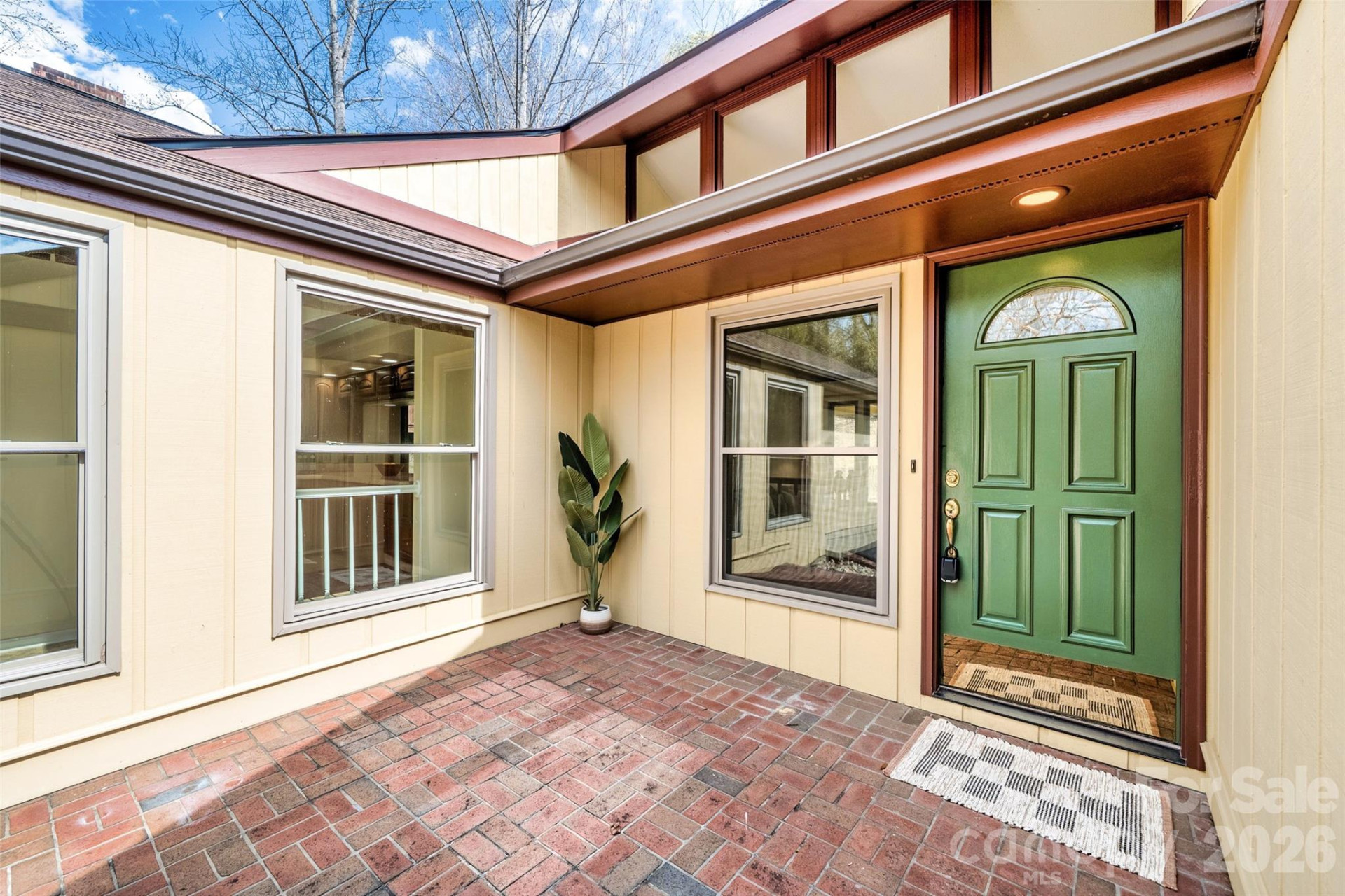 63 Pinecroft Road - Photo 2