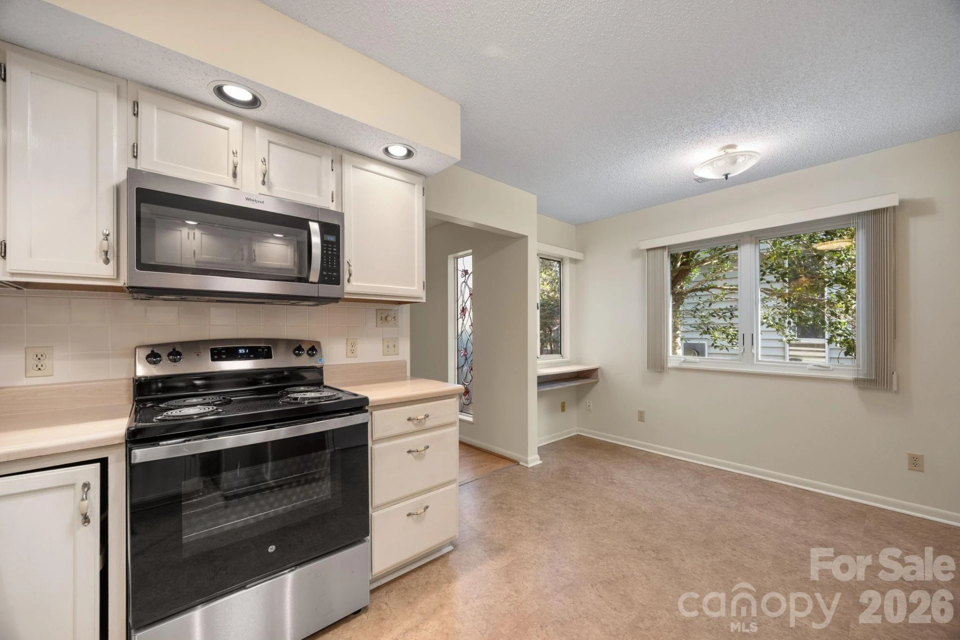 11 Stuart Circle - Photo 14