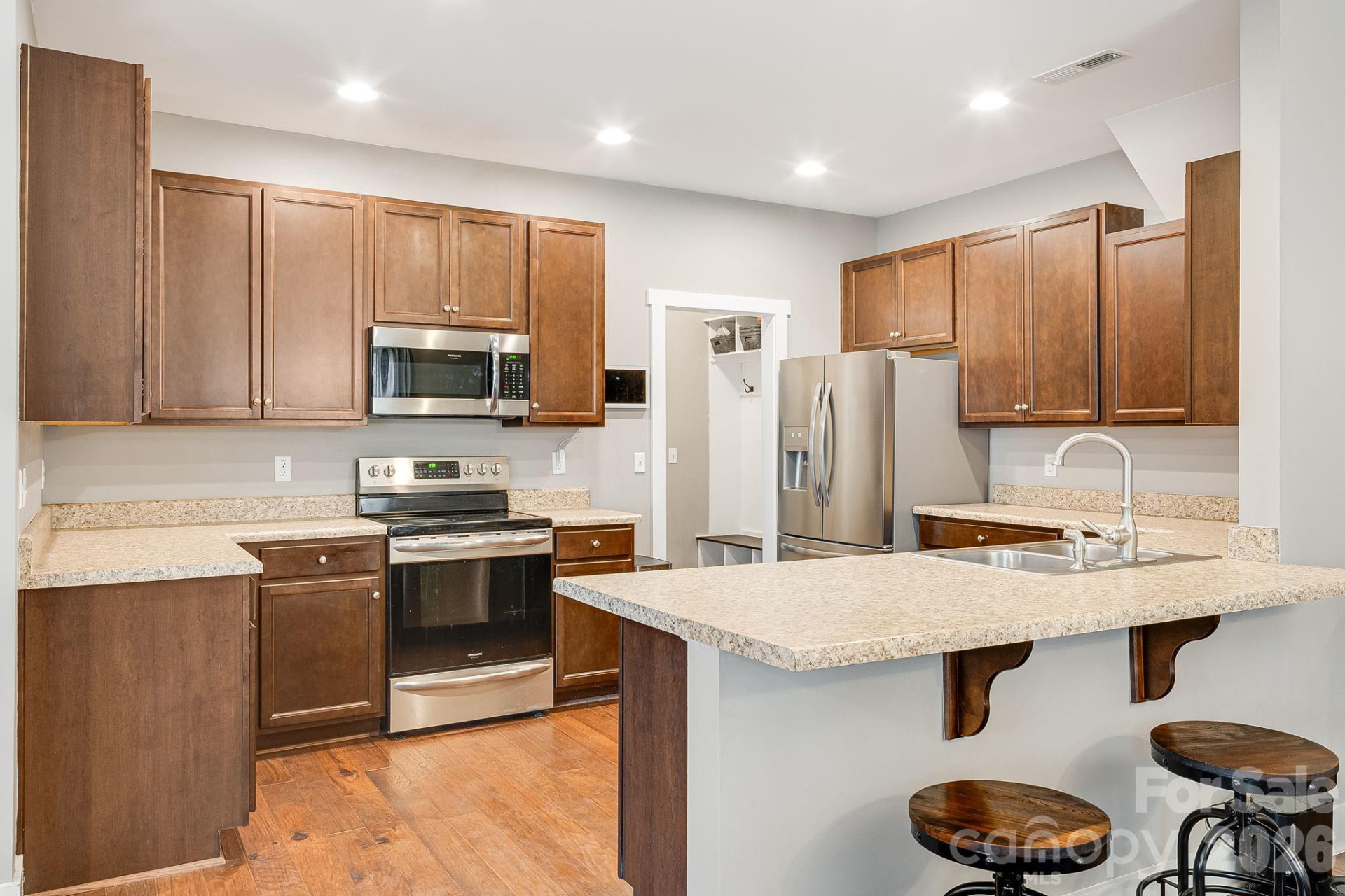 12 Hyde Park Place - Photo 9