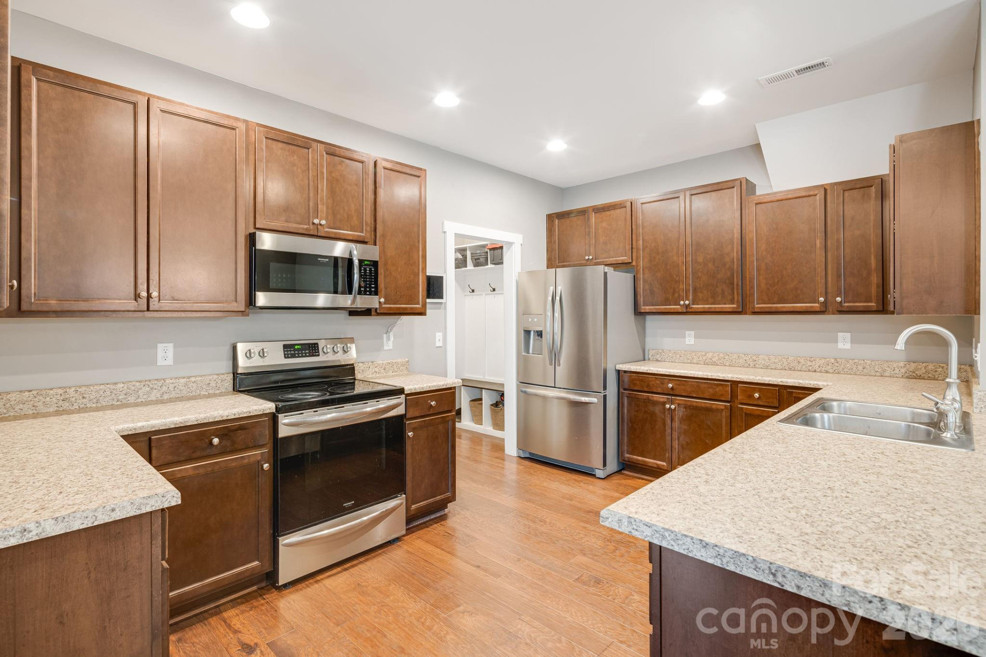 12 Hyde Park Place - Photo 10