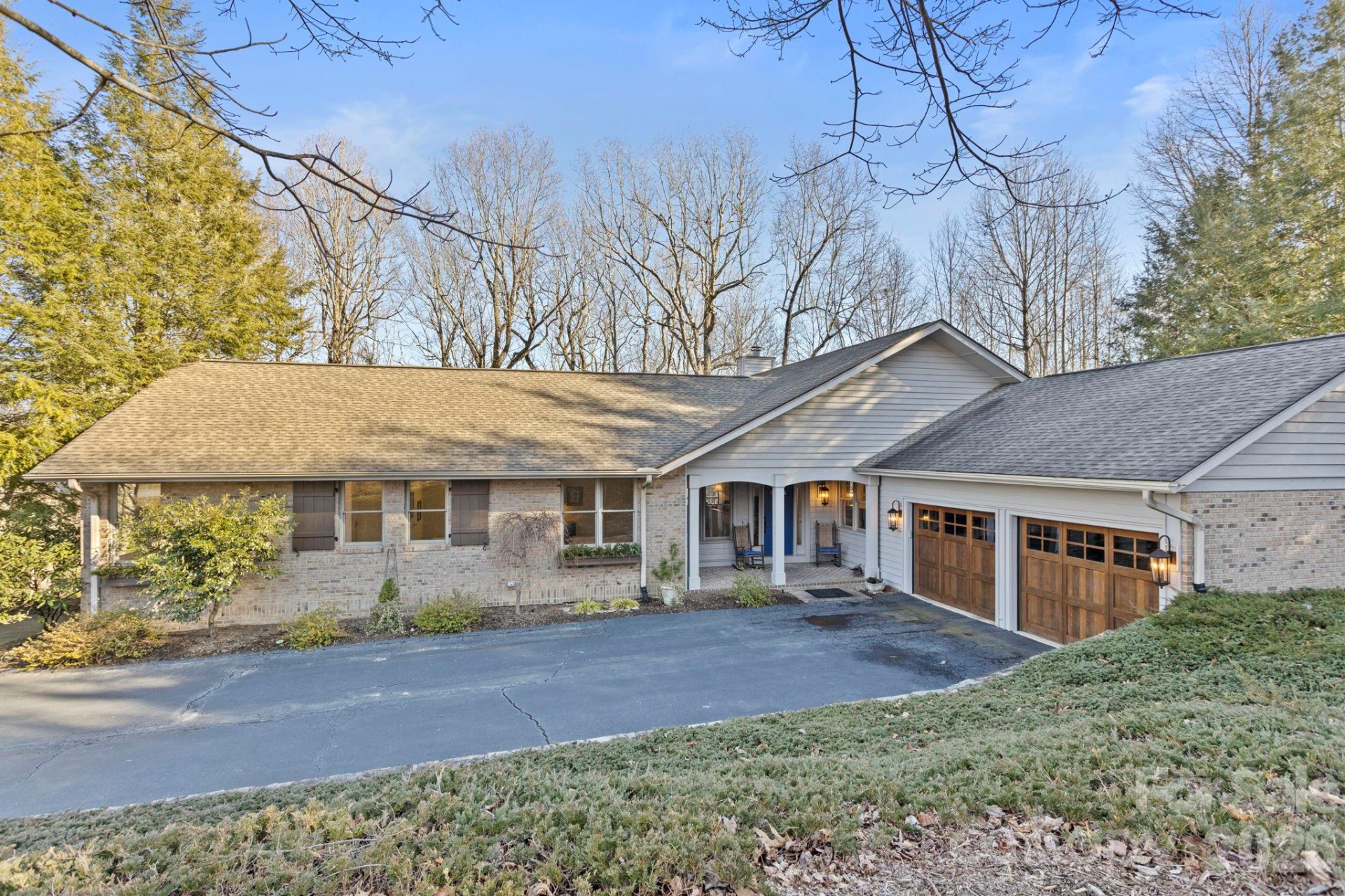 103 Bellshire Drive - Photo 2