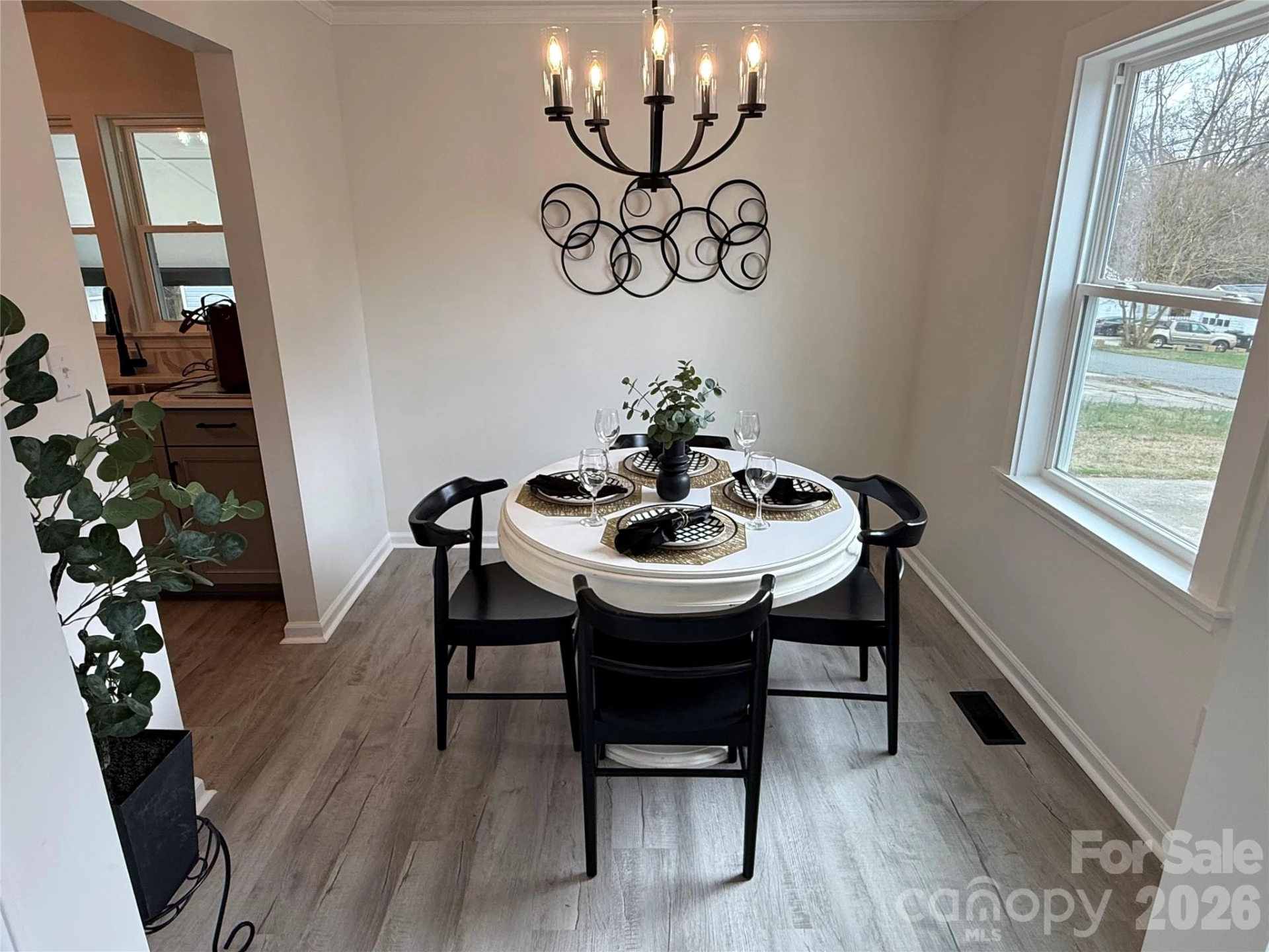 410 Cameron Avenue - Photo 8