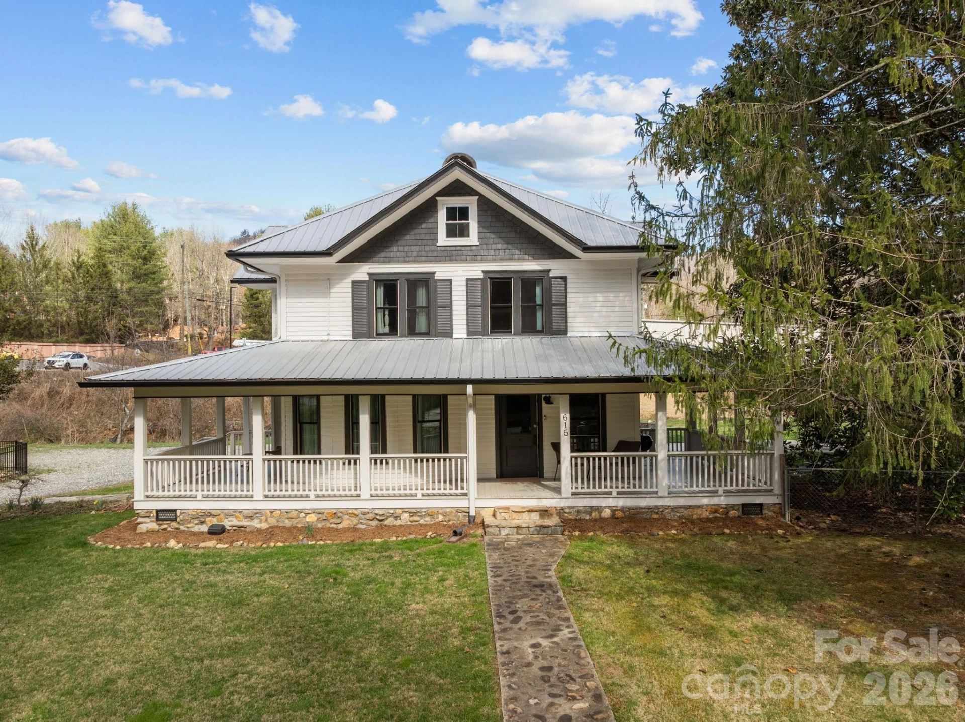 615 Rose Hill Road - Photo 2