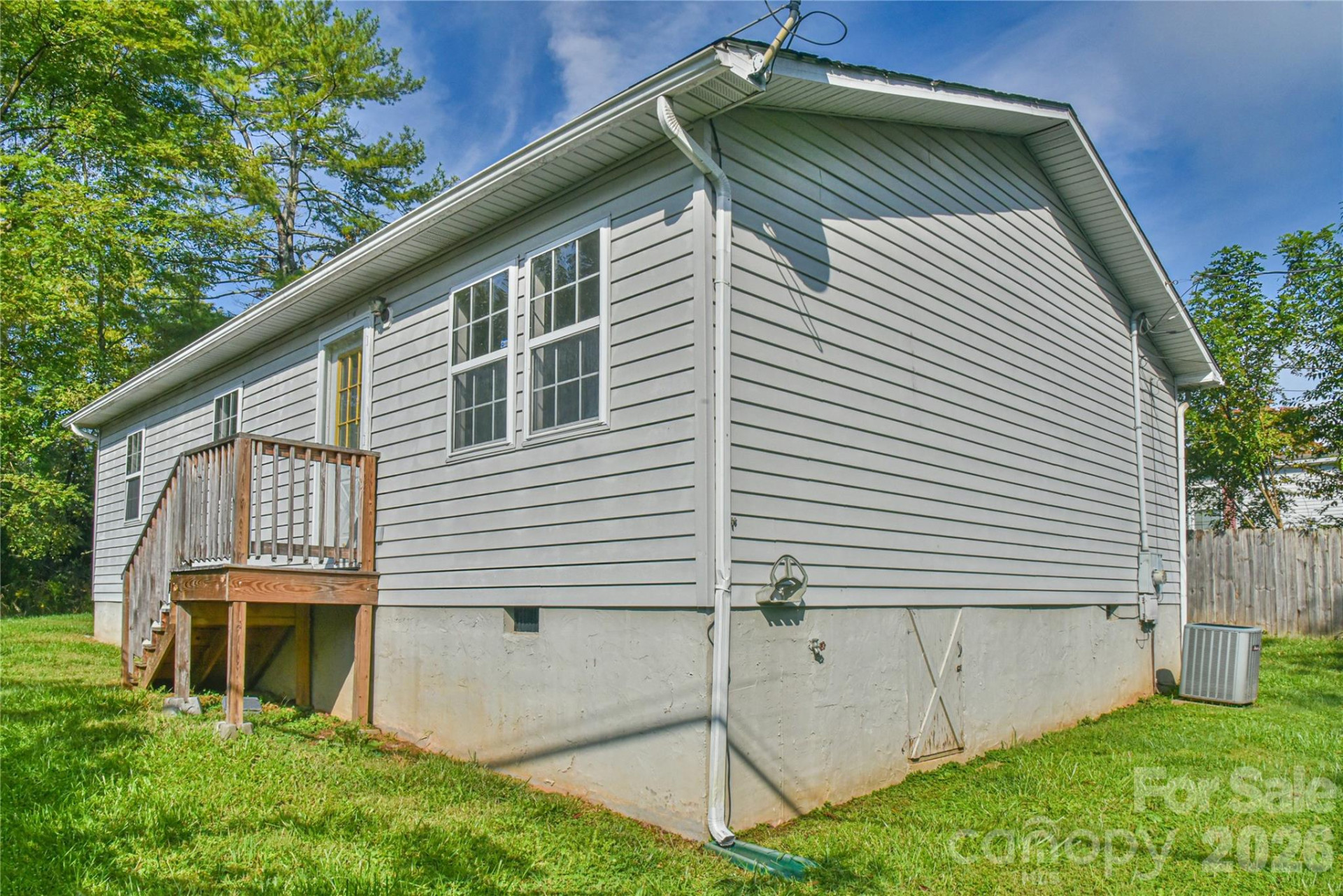 12 Moody Street - Photo 3