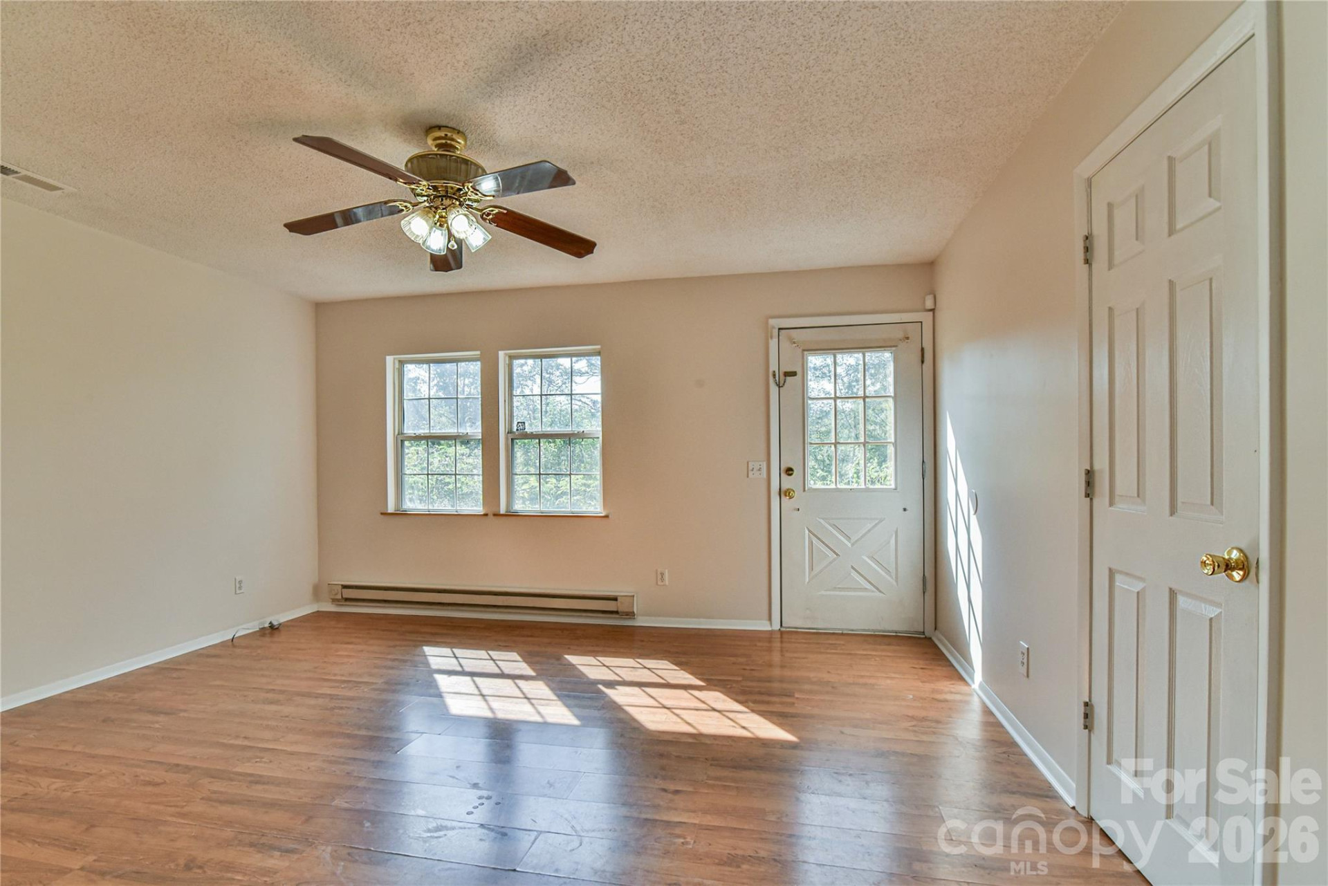 12 Moody Street - Photo 8