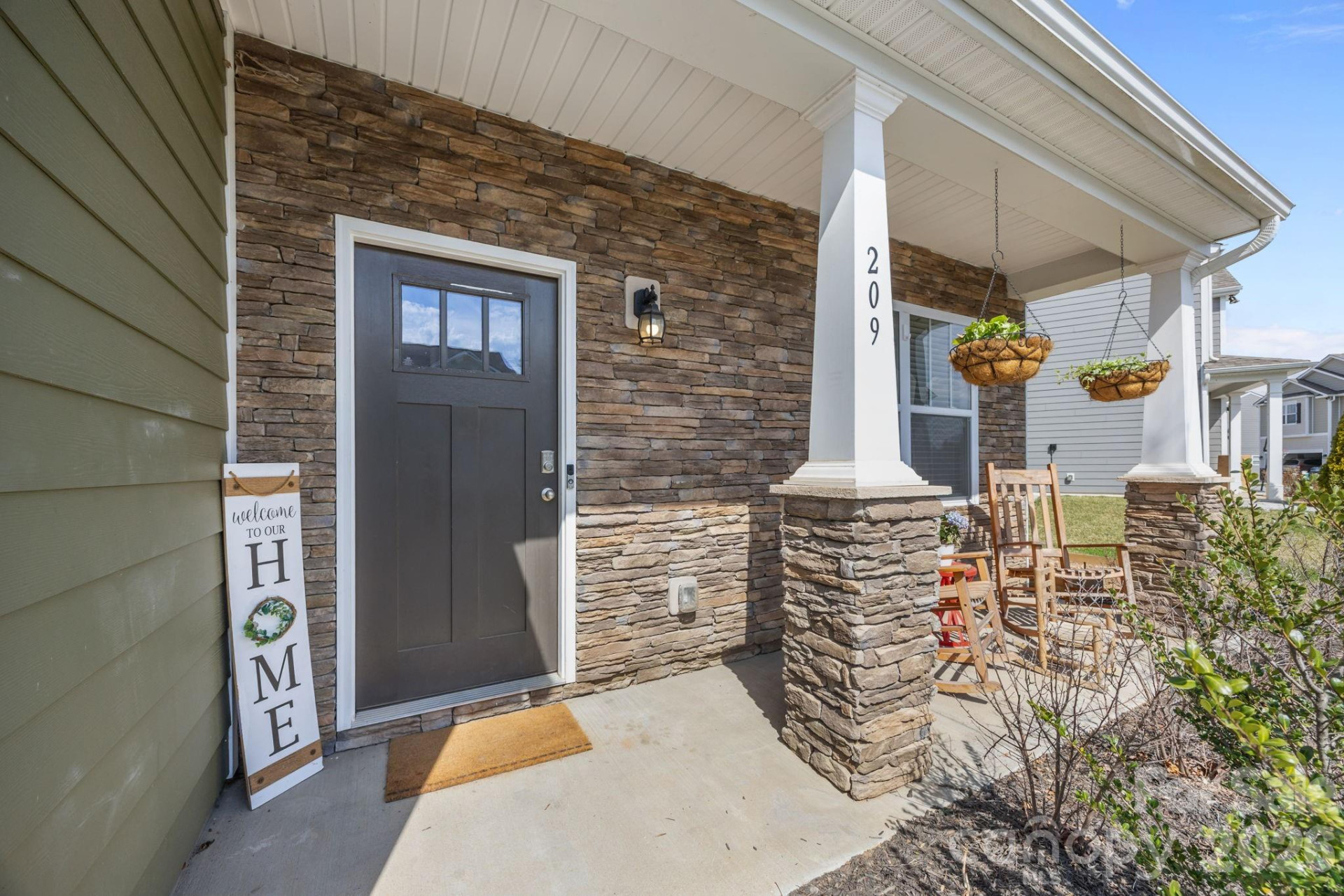 209 Marathon Lane - Photo 2