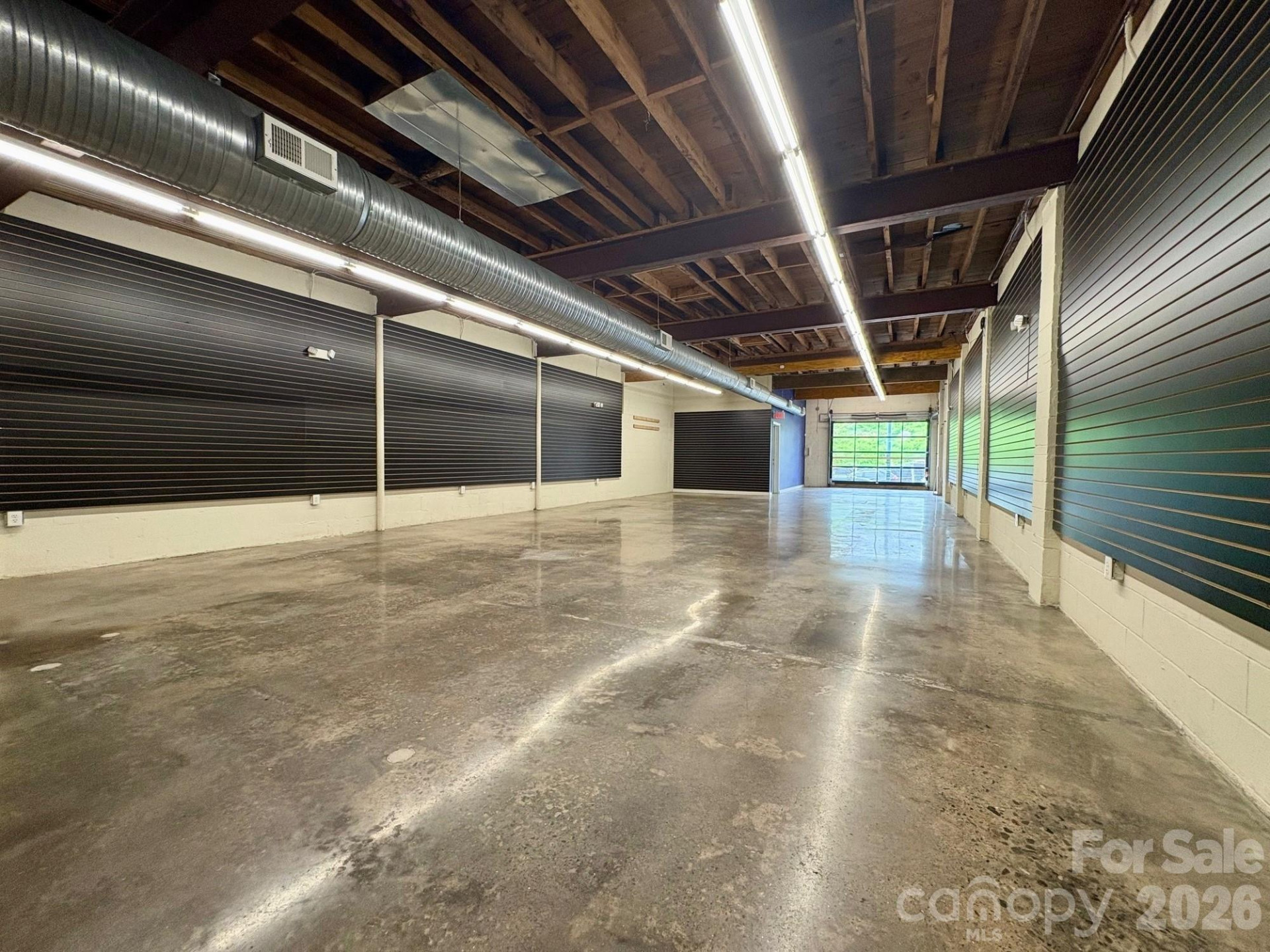 186 Coxe Avenue - Photo 2