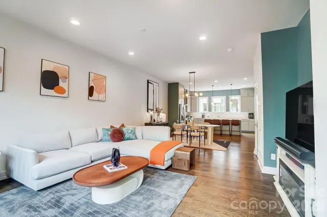 1207 36th Street