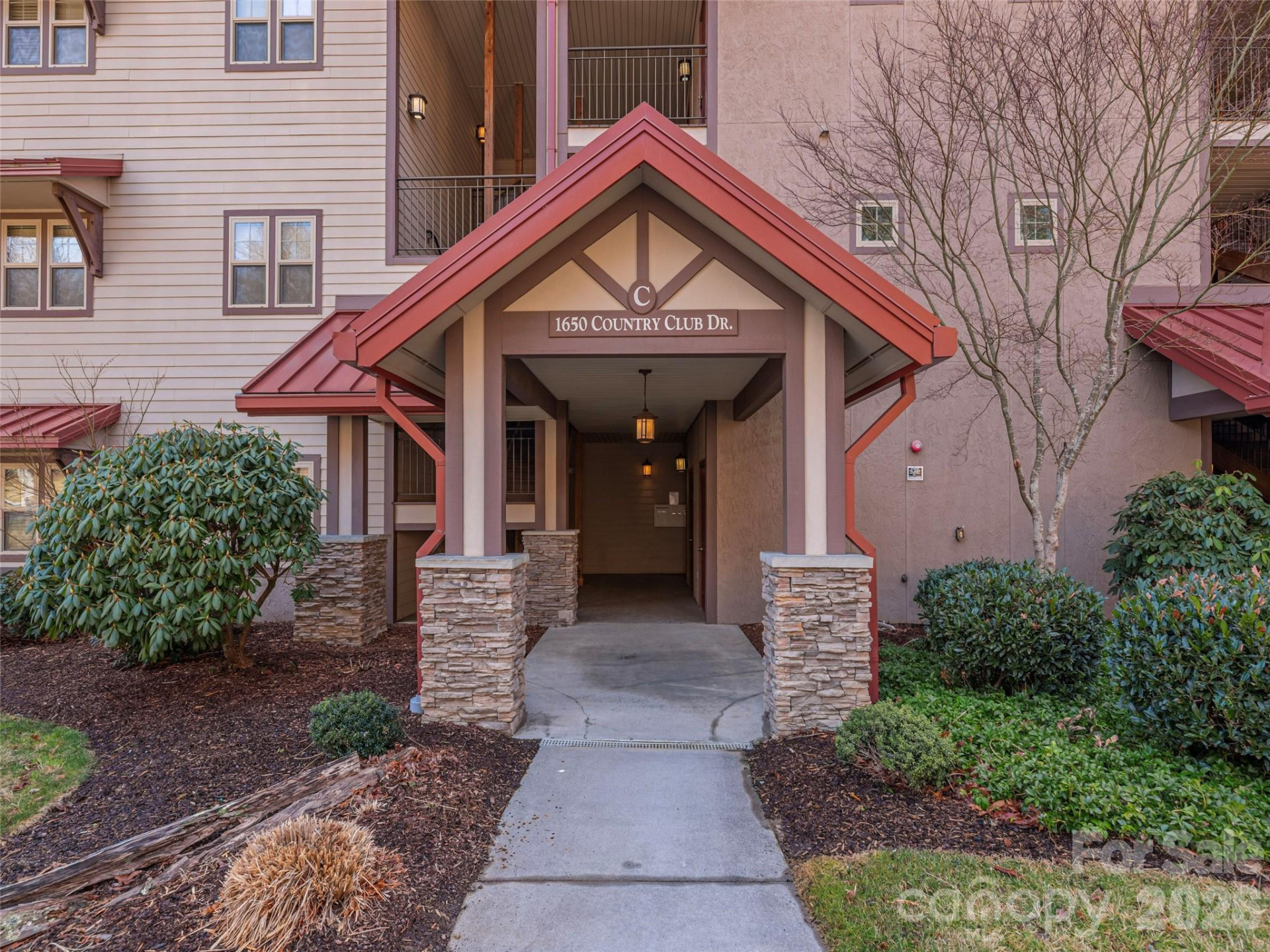 1650 Country Club Drive #C302 - Photo 4