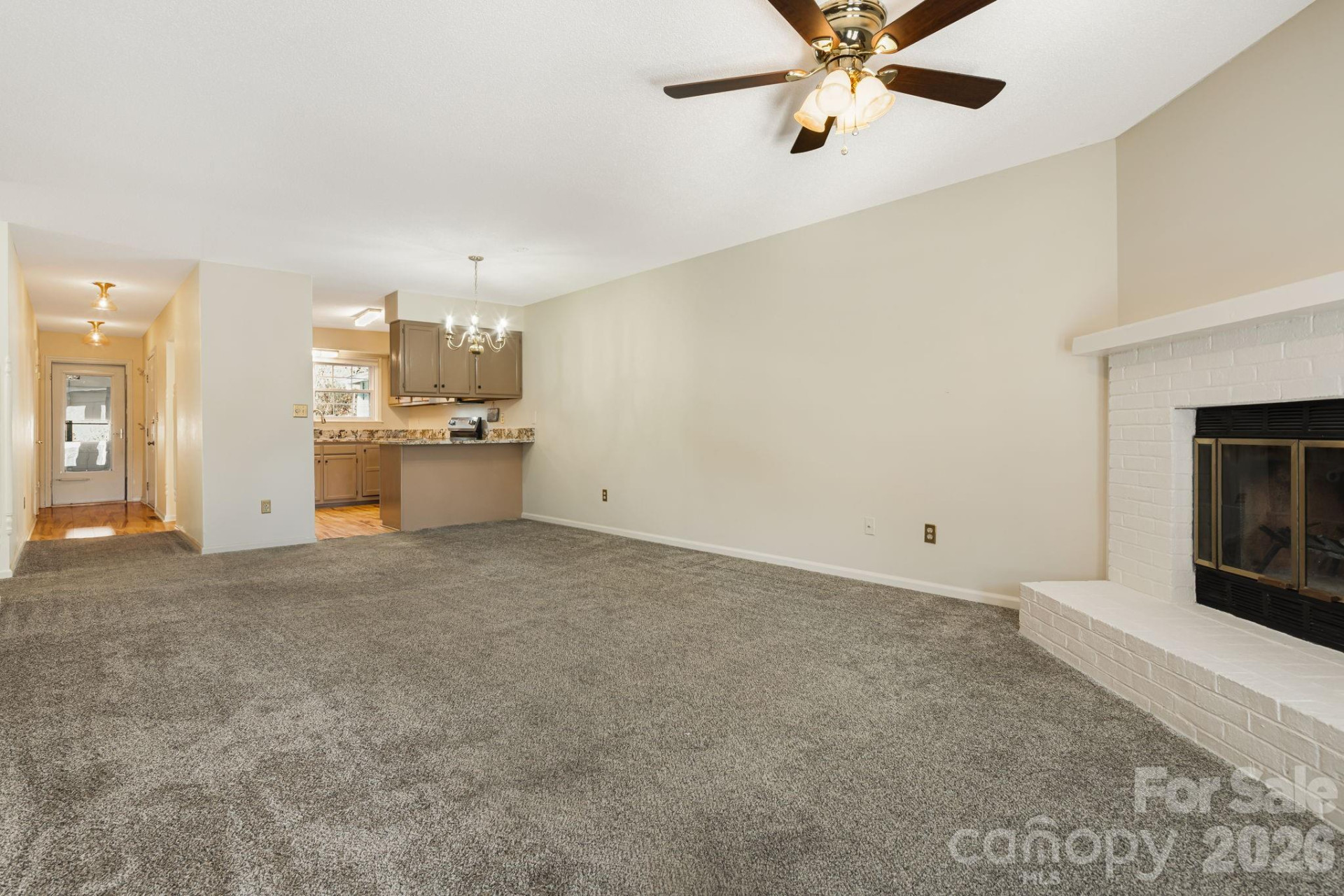 84 Lakeview Court - Photo 11