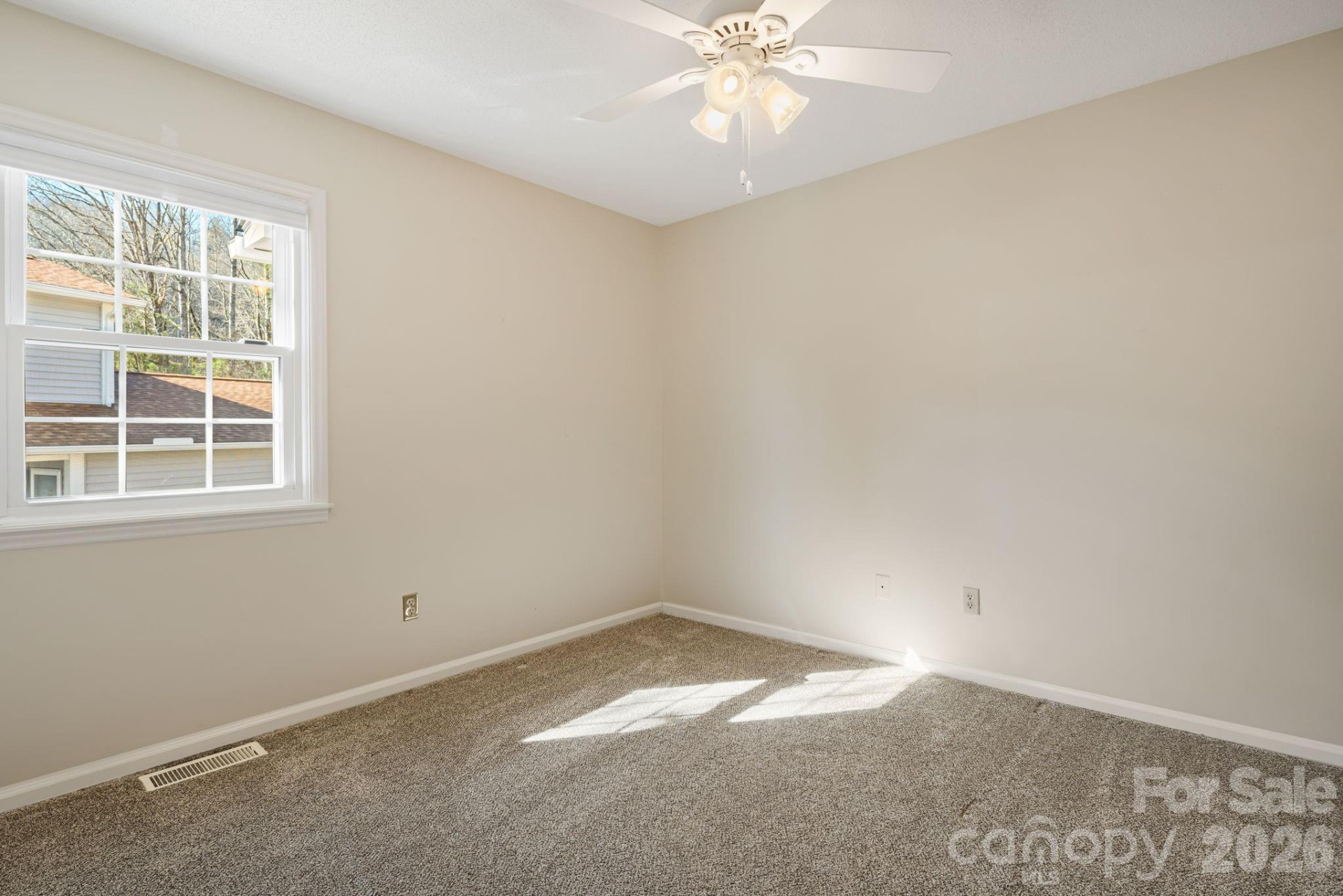 84 Lakeview Court - Photo 13