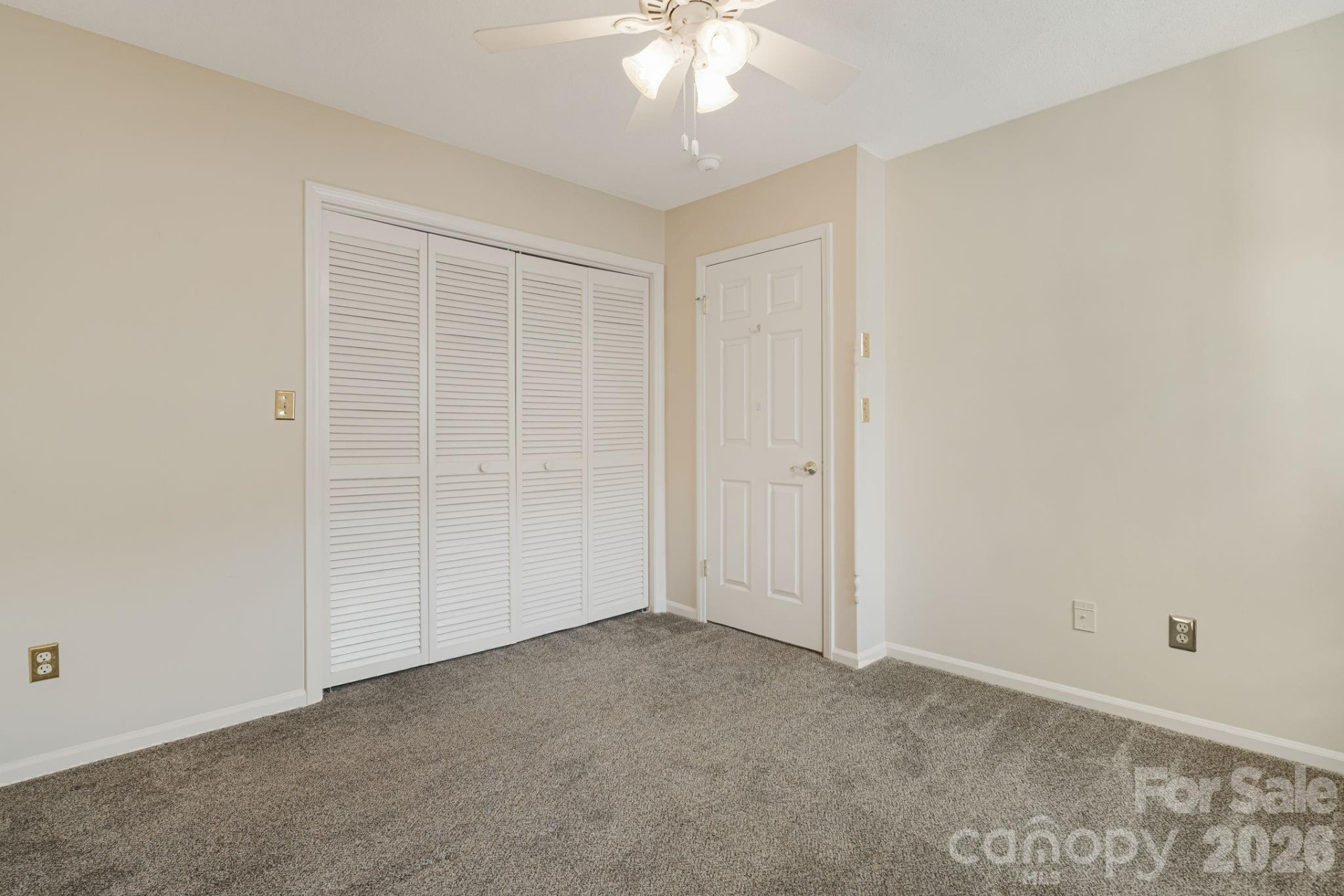 84 Lakeview Court - Photo 14