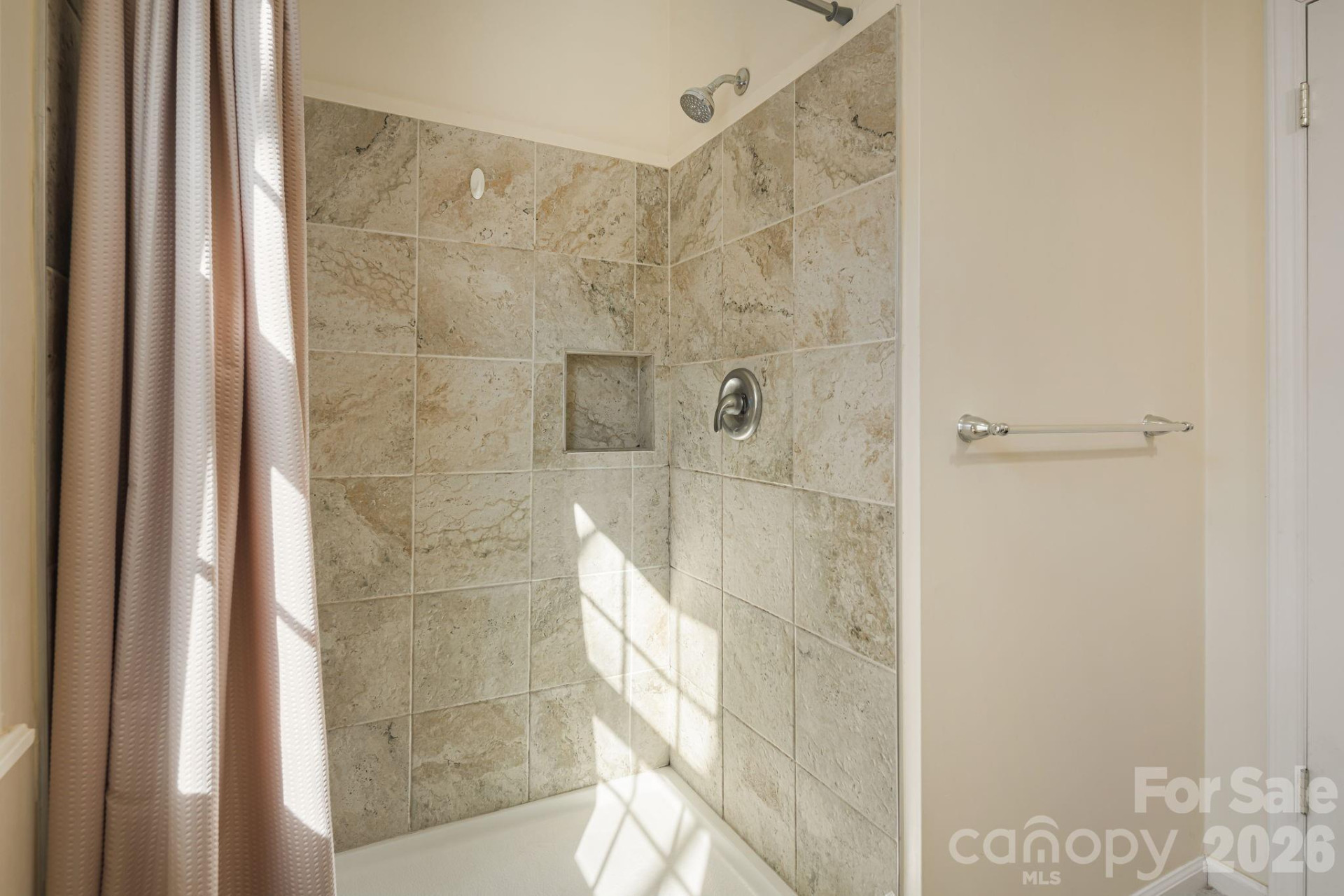 84 Lakeview Court - Photo 17