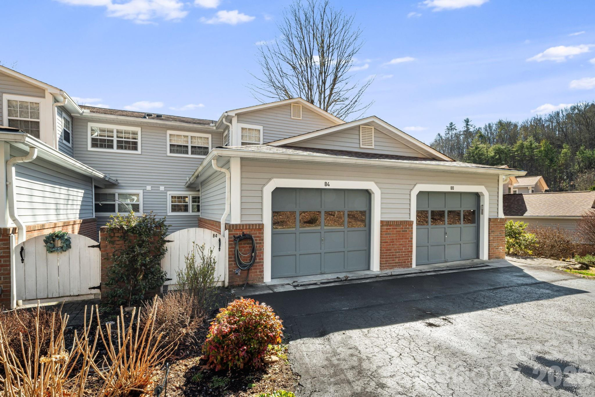 84 Lakeview Court - Photo 3