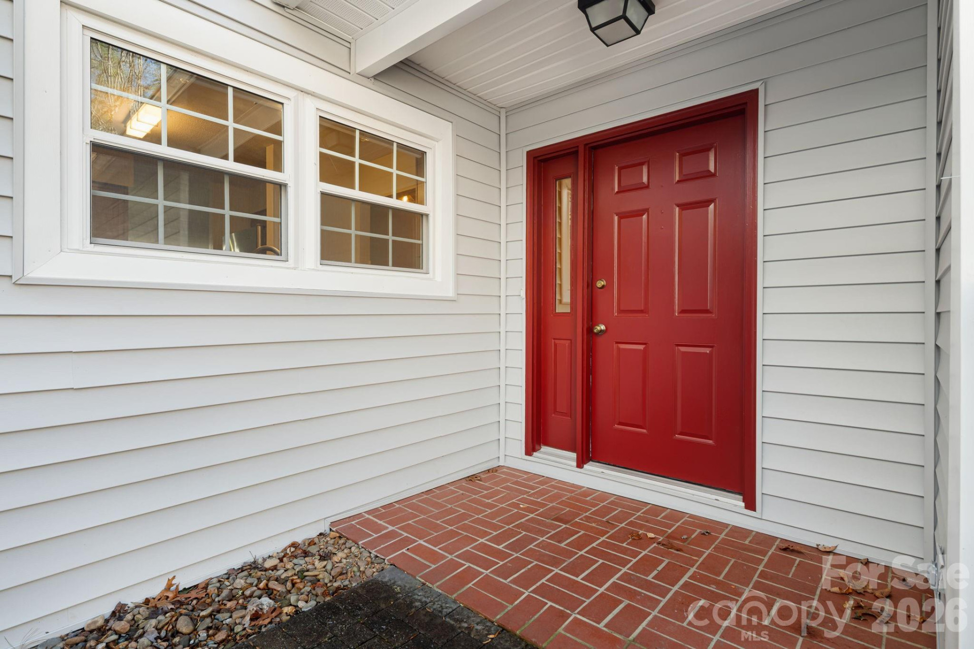 84 Lakeview Court - Photo 4