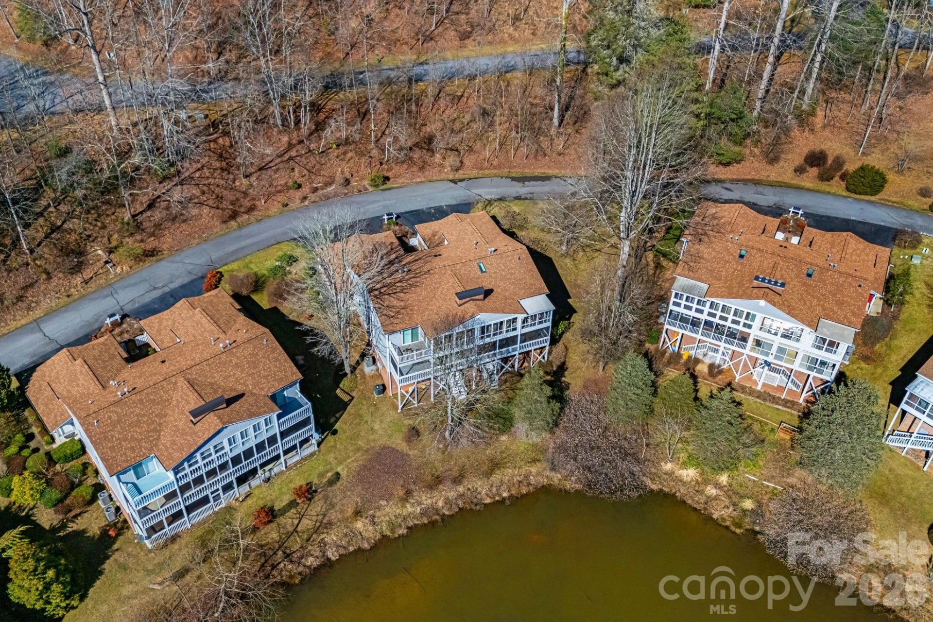84 Lakeview Court - Photo 34