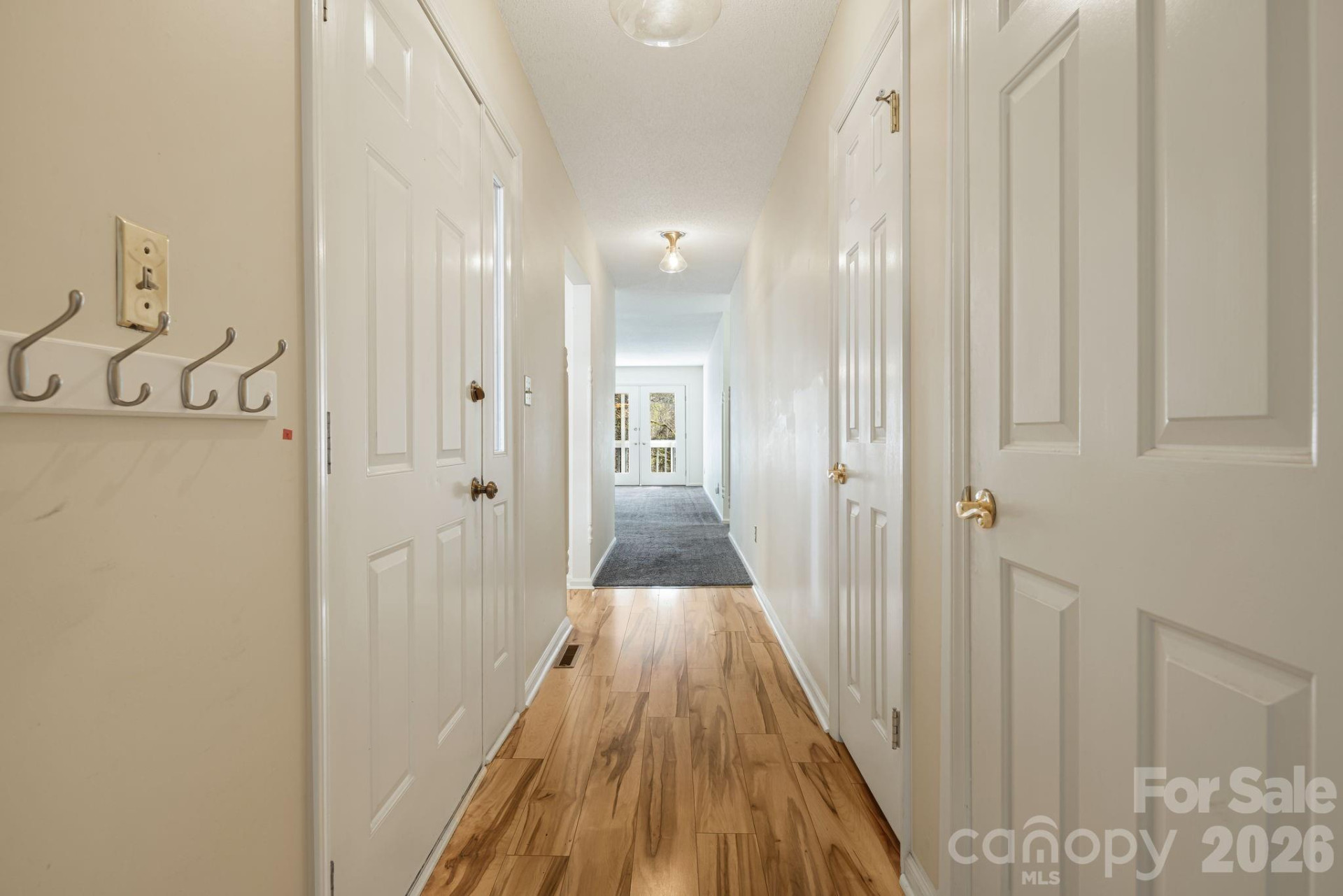 84 Lakeview Court - Photo 5