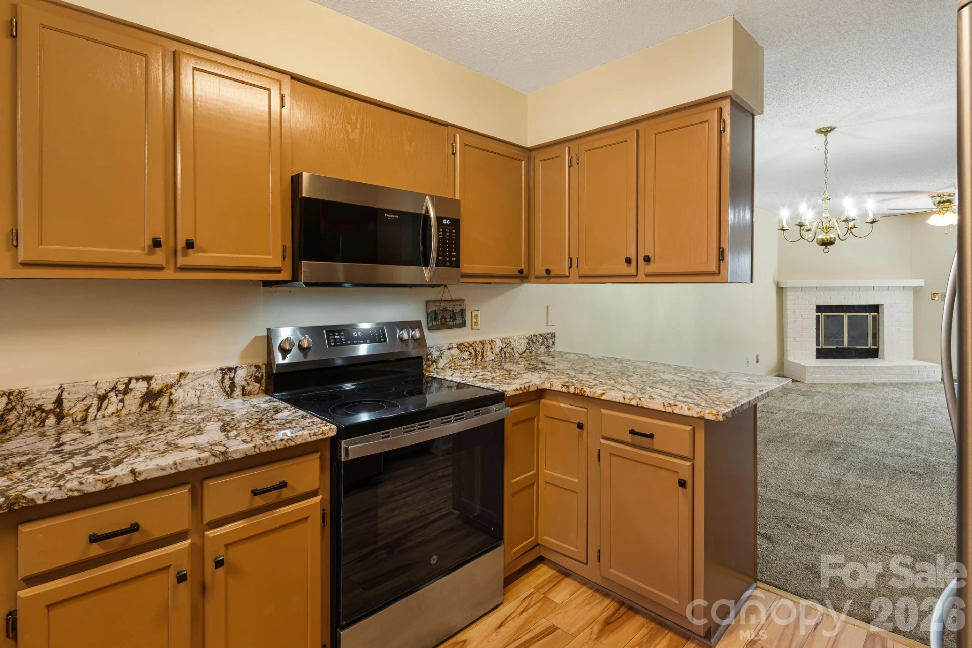 84 Lakeview Court - Photo 8