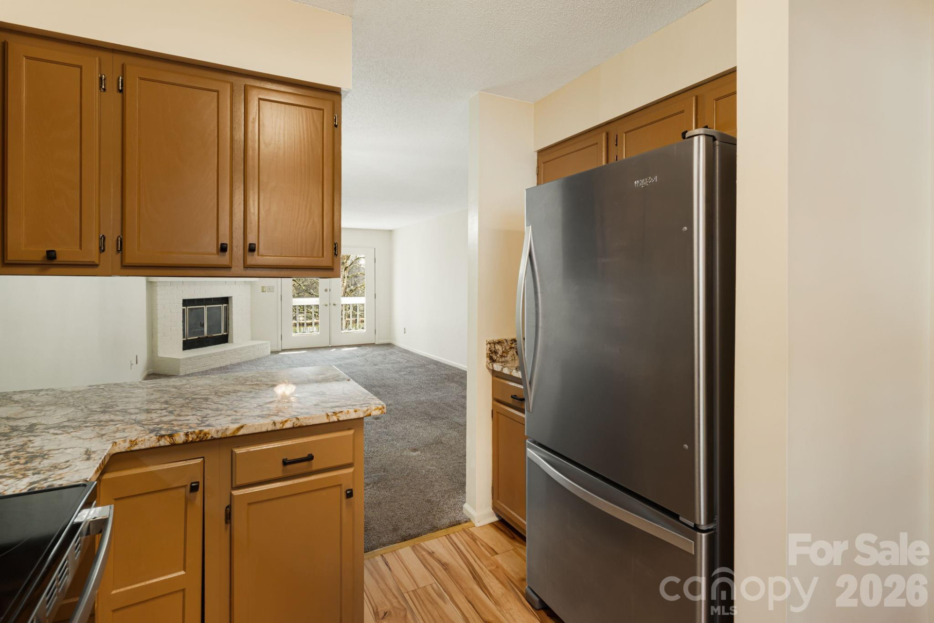 84 Lakeview Court - Photo 9