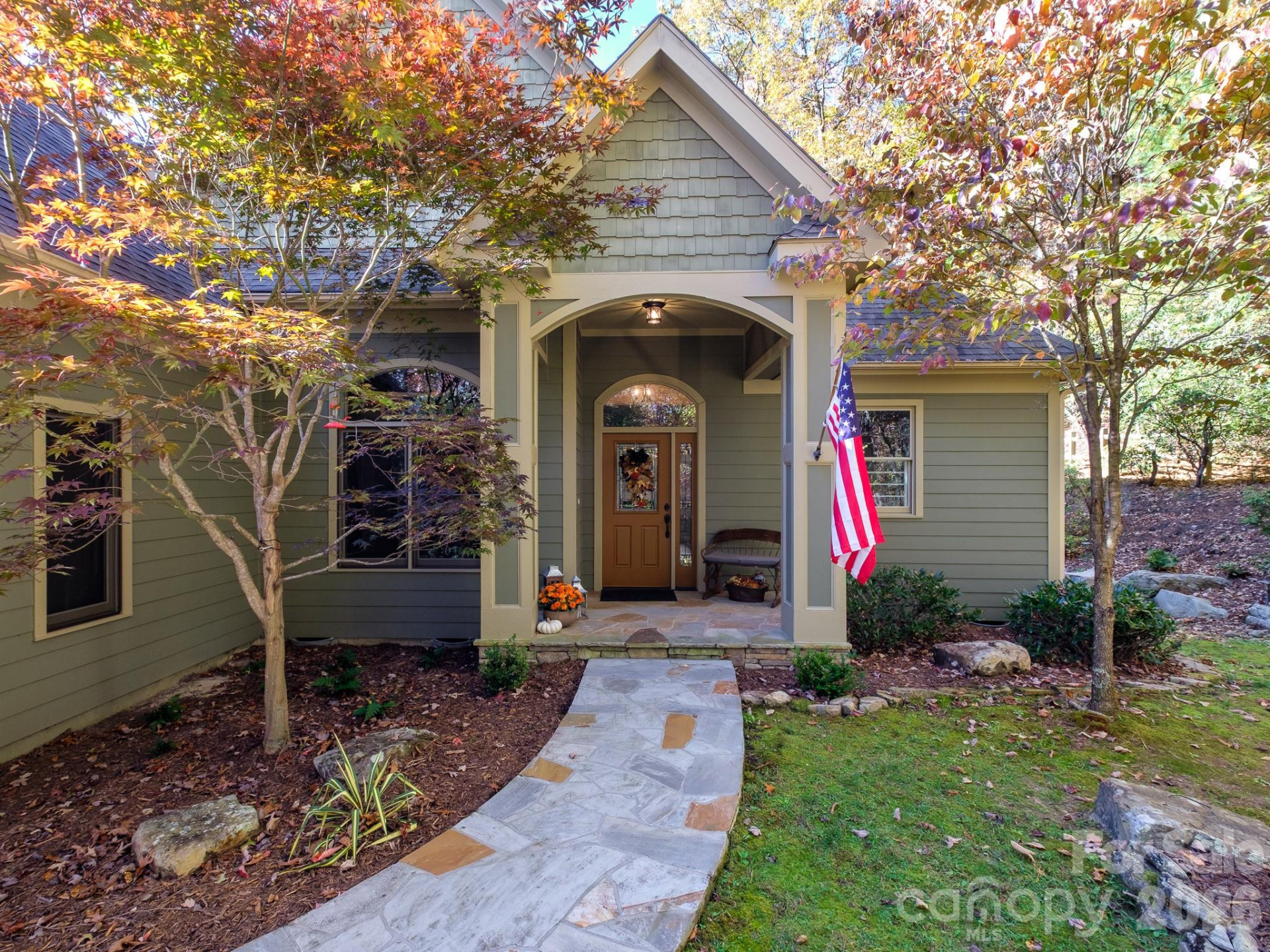 674 Soquili Drive - Photo 2