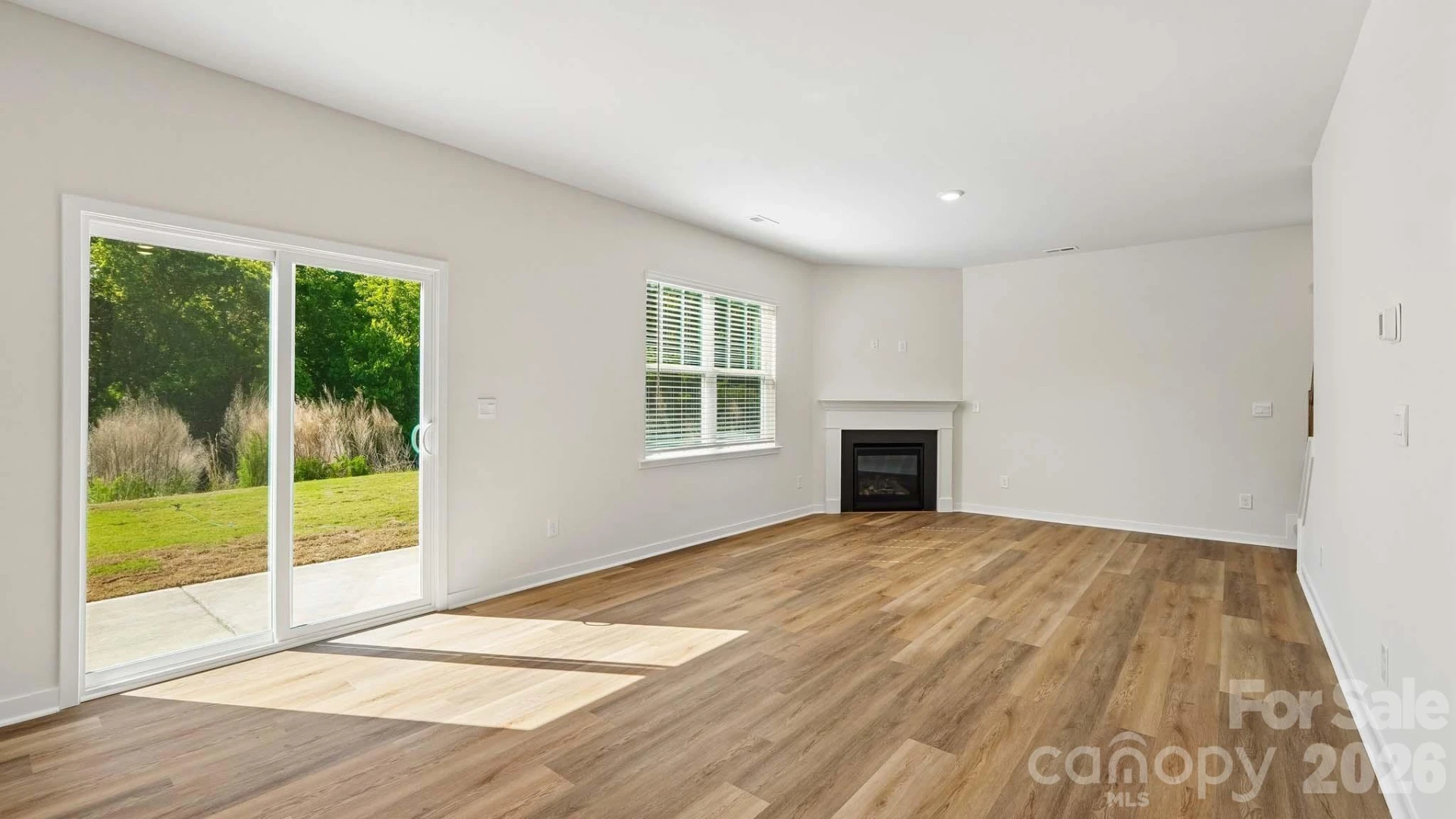 1612 Secrest Commons Drive - Photo 4