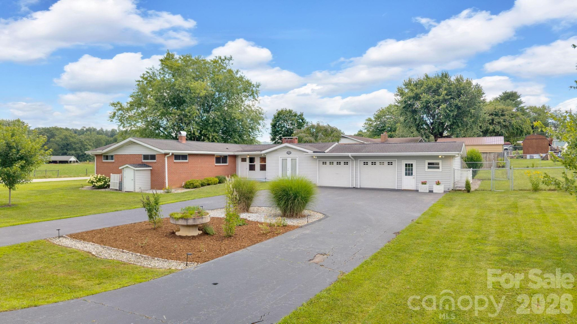 10 Moland Drive - Photo 2