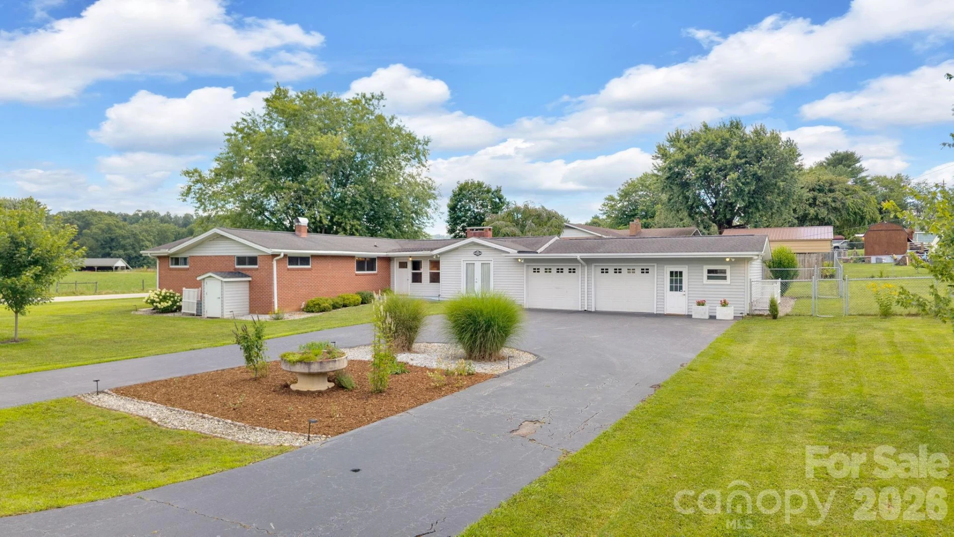 10 Moland Drive - Photo 2