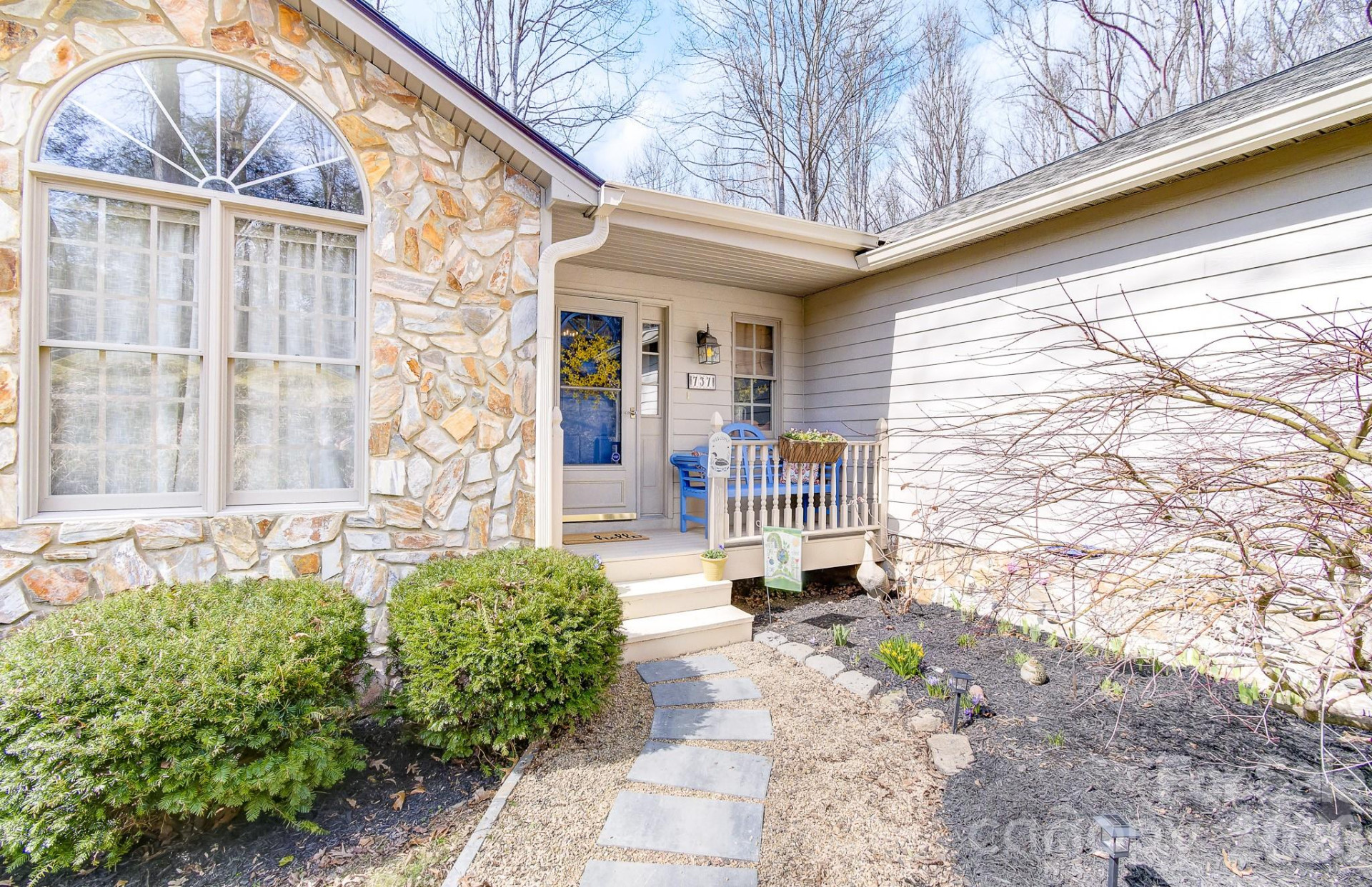 737 Woodbine Road - Photo 2