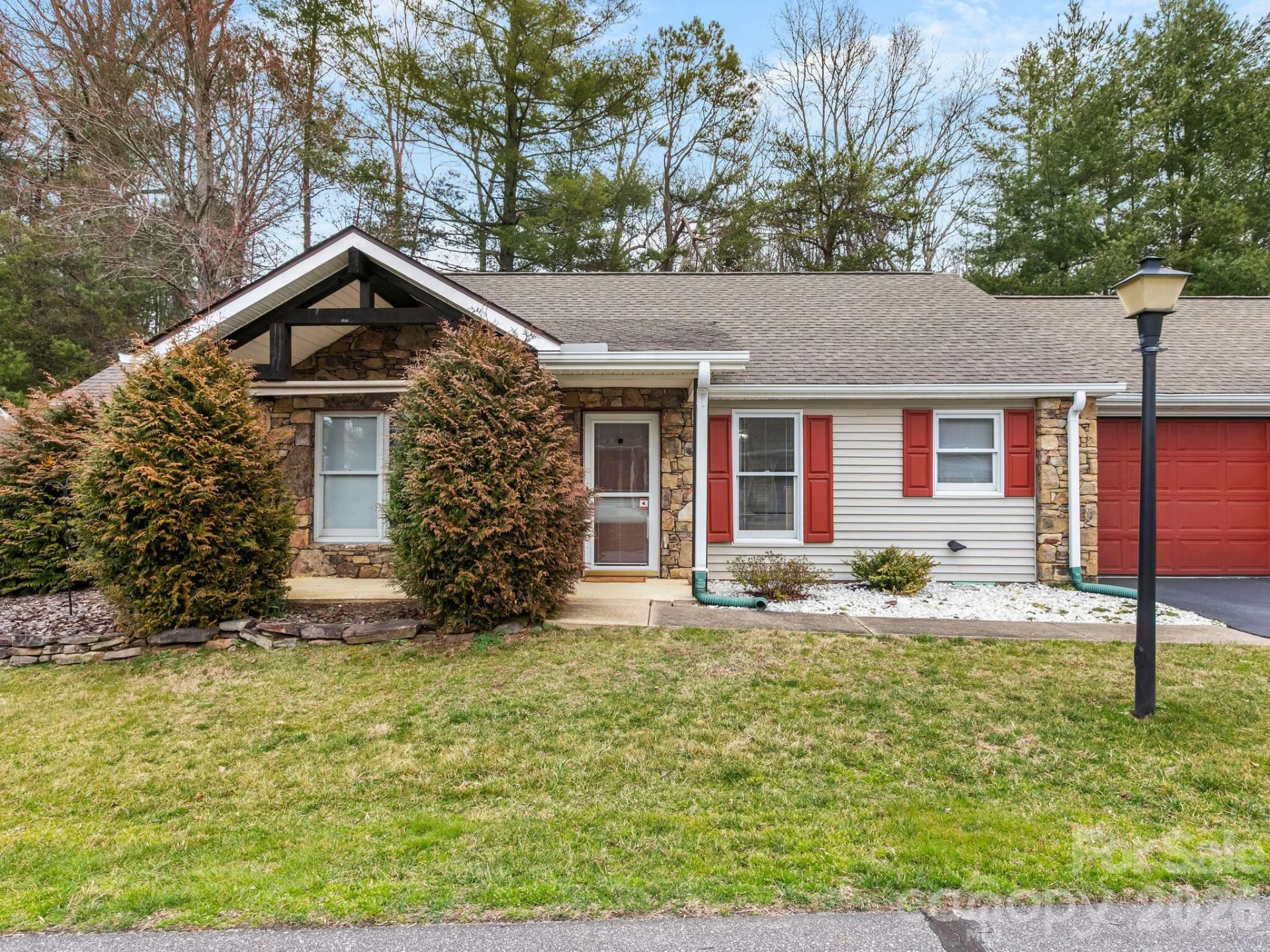234 Rocky Mountain Way - Photo 2