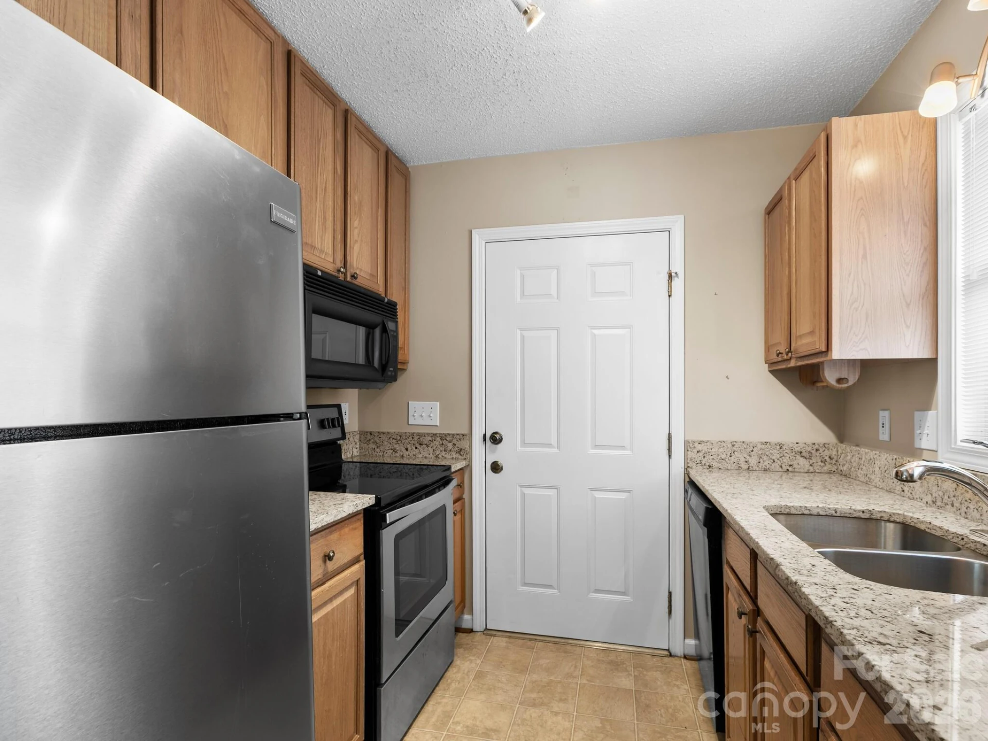 234 Rocky Mountain Way - Photo 10