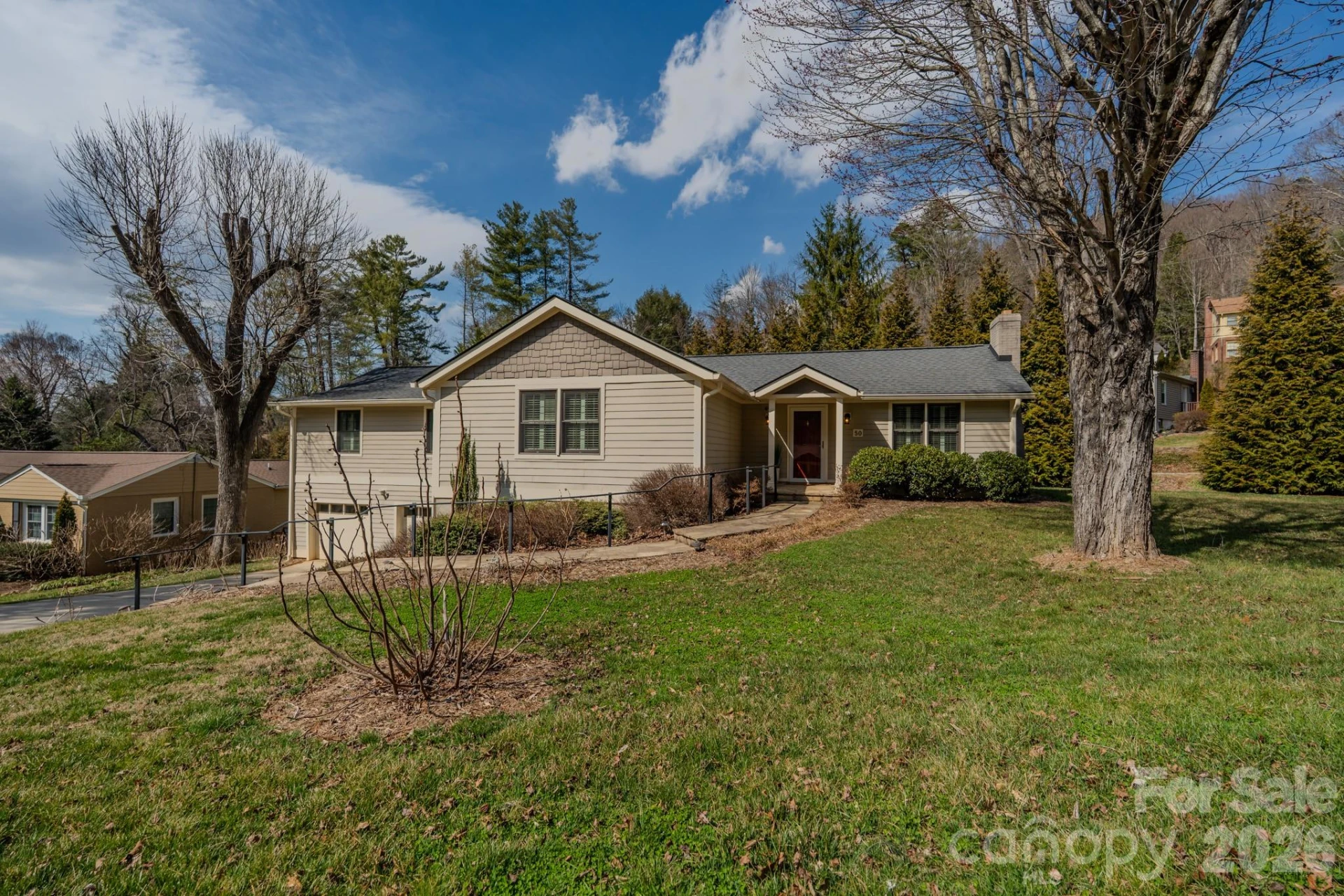50 Griffing Boulevard - Photo 2