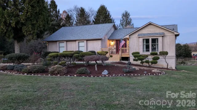 18 Amber Drive